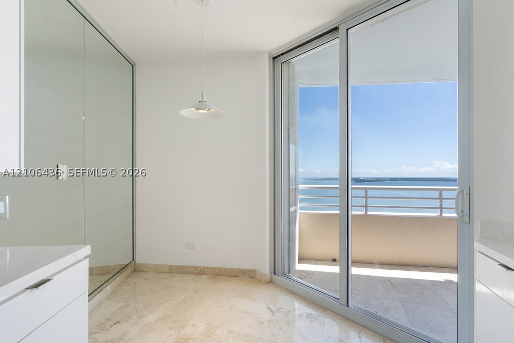 808 Brickell Key Dr #2102, Miami FL 33131