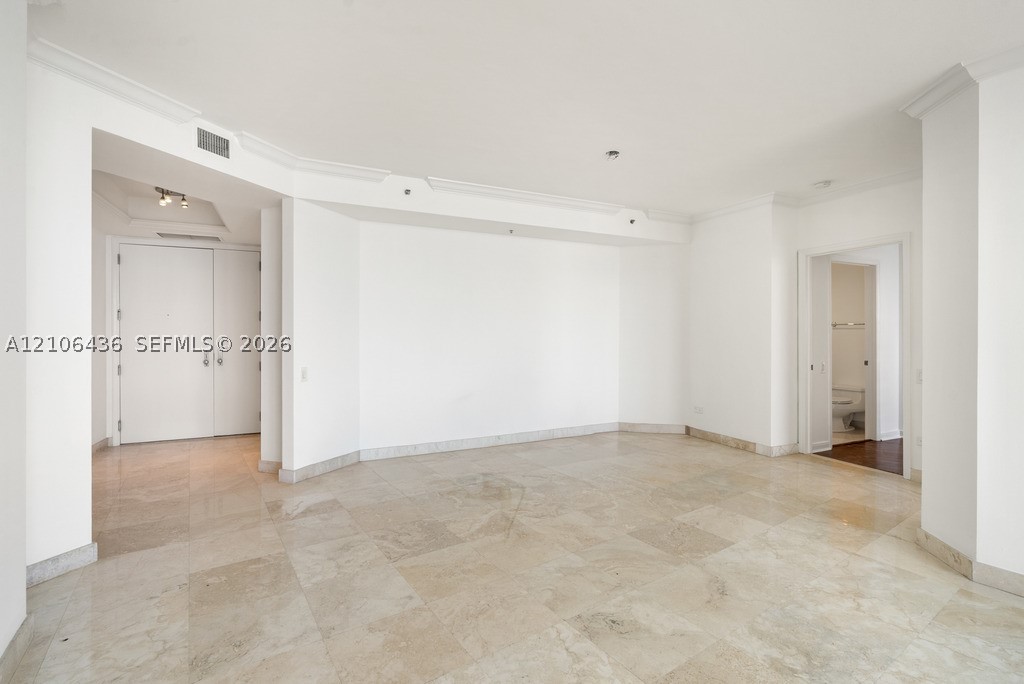 808 Brickell Key Dr #2102, Miami FL 33131