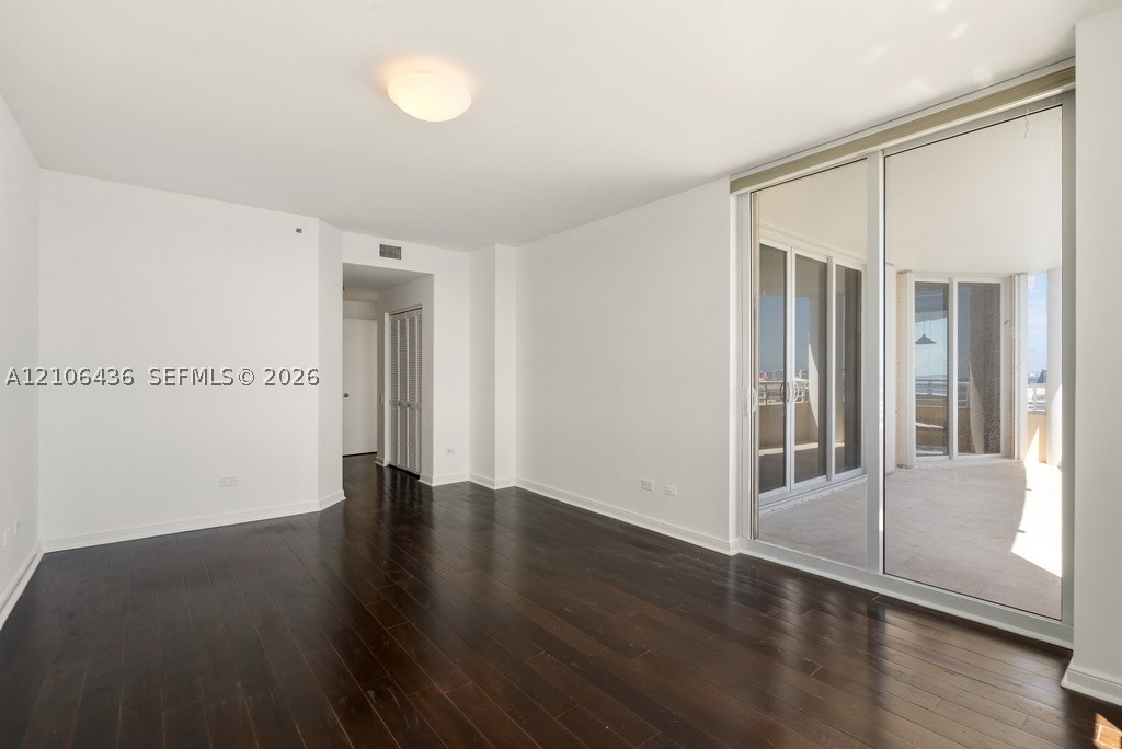 808 Brickell Key Dr #2102, Miami FL 33131