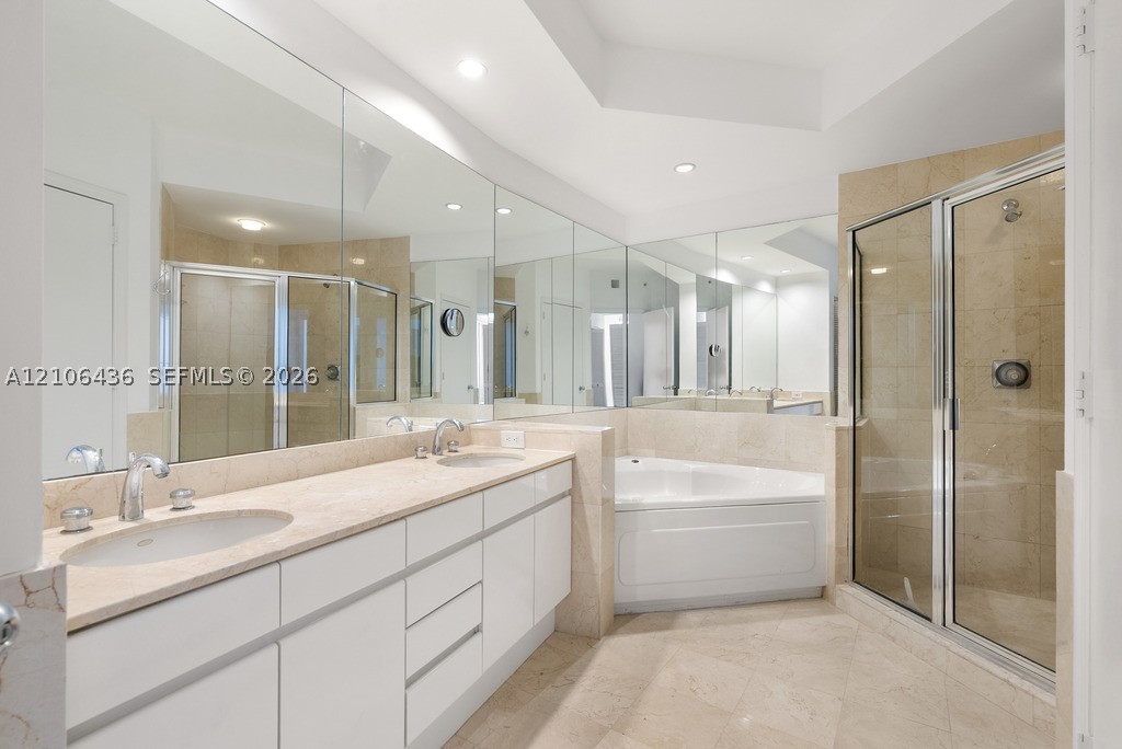 808 Brickell Key Dr #2102, Miami FL 33131