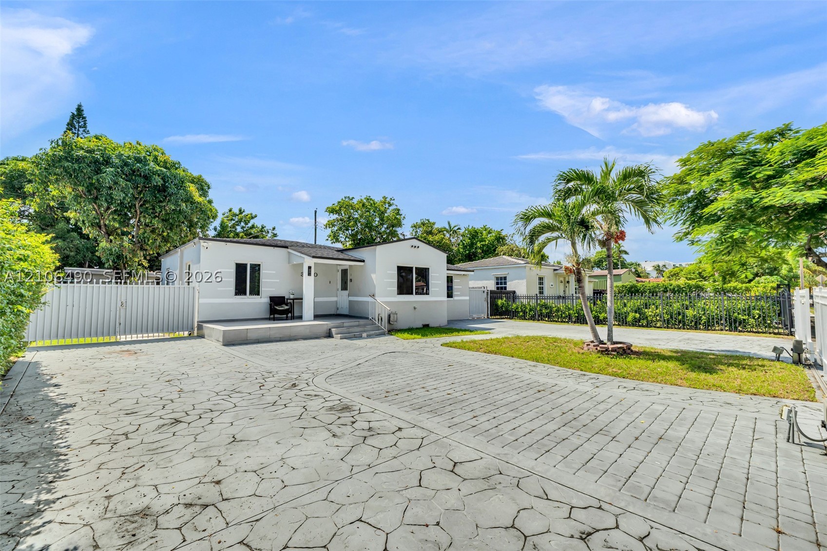 3840 NW 12th St, Miami FL 33126