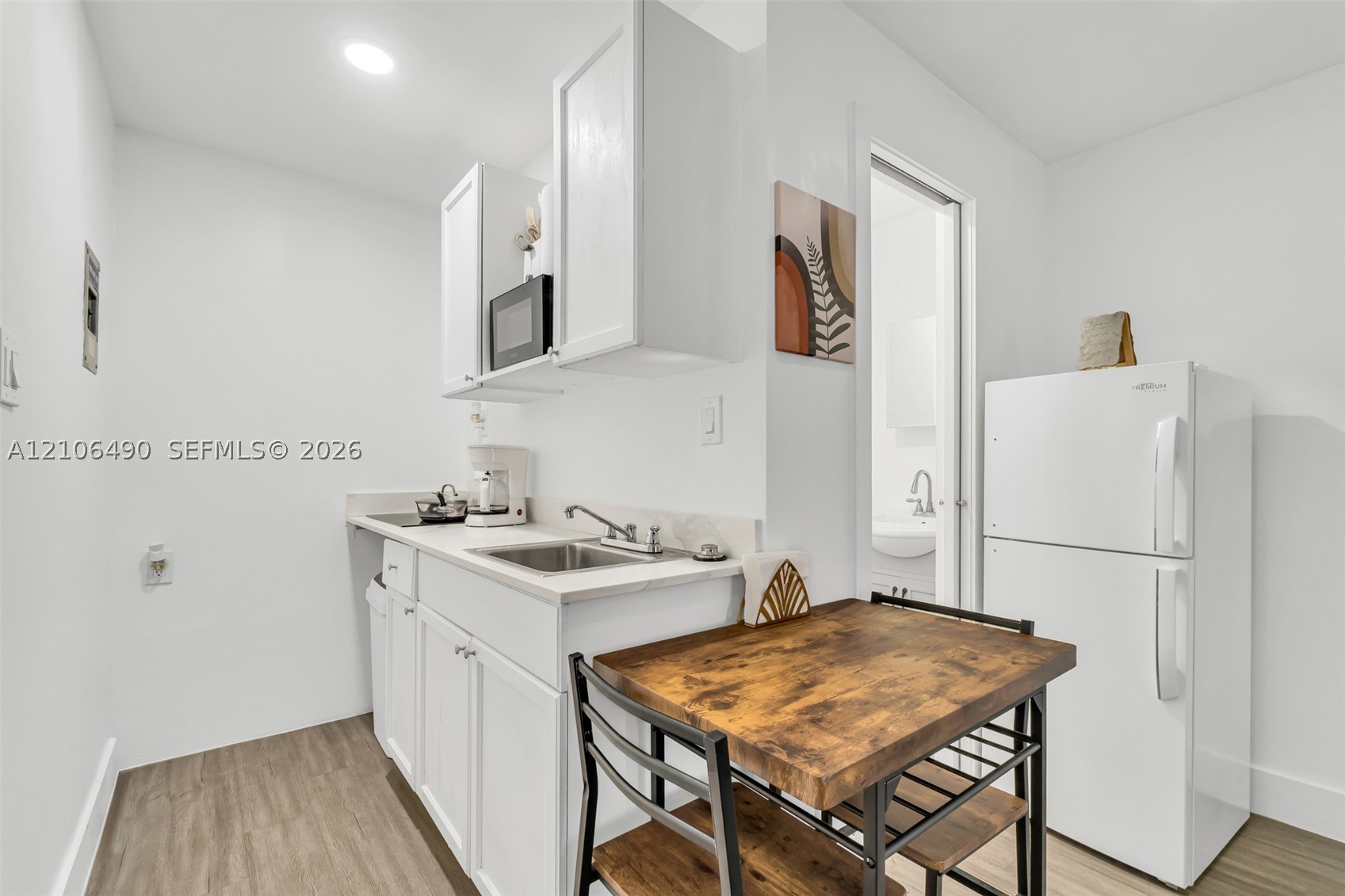 3840 NW 12th St, Miami FL 33126