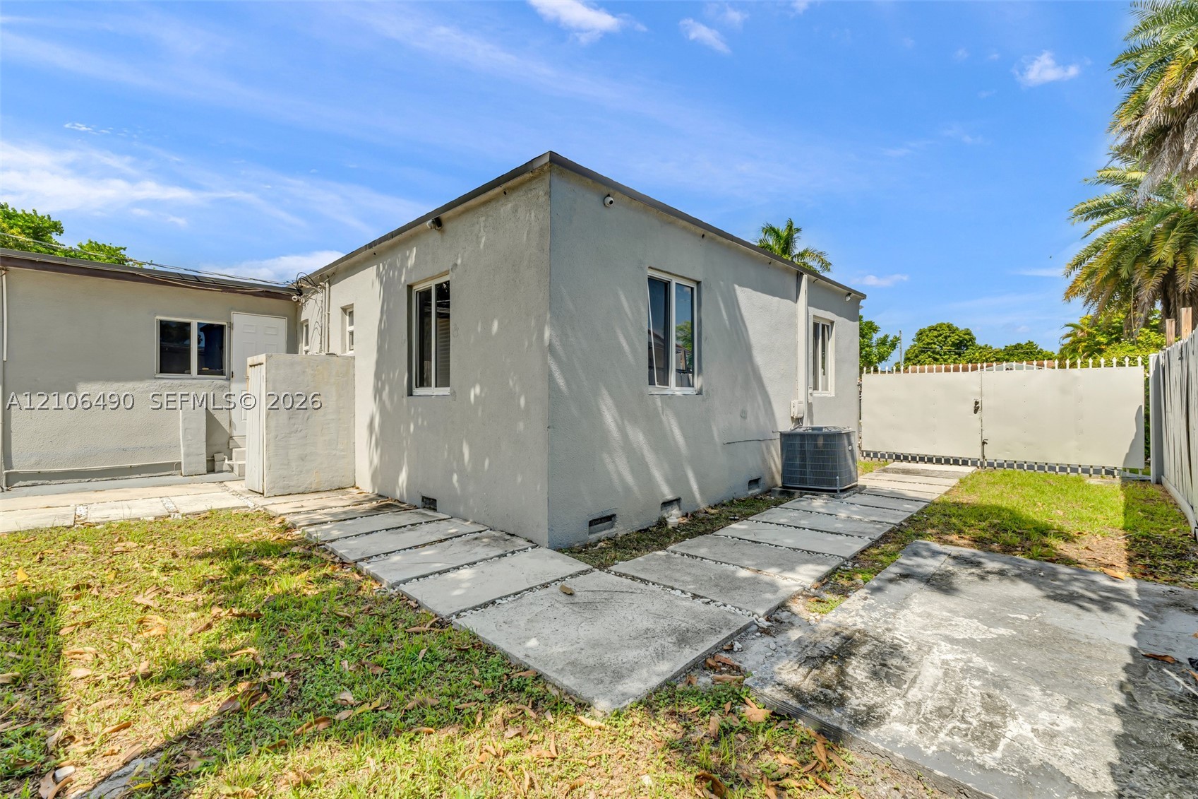 3840 NW 12th St, Miami FL 33126