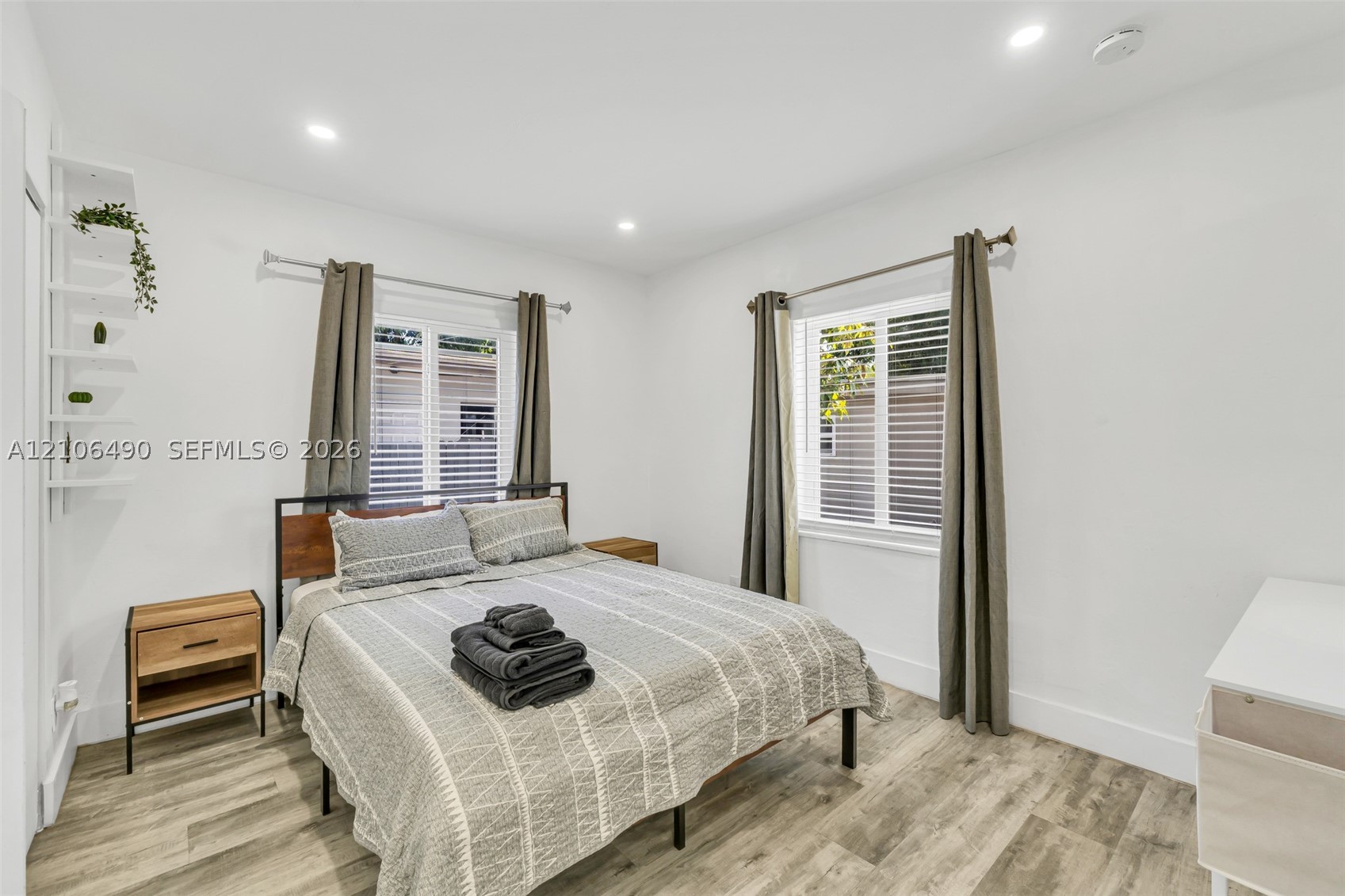 3840 NW 12th St, Miami FL 33126