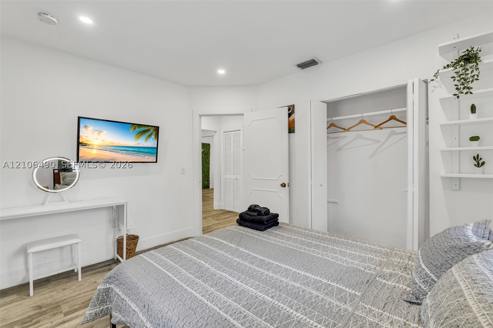 3840 NW 12th St, Miami FL 33126