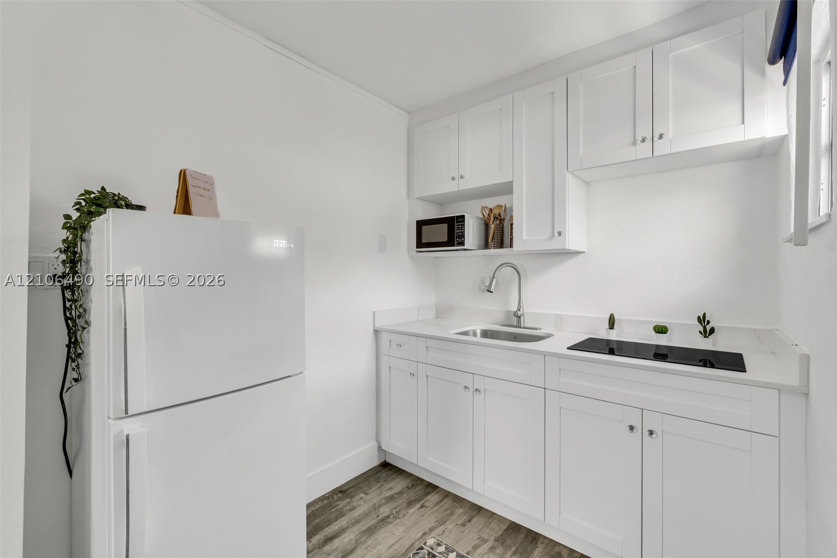 3840 NW 12th St, Miami FL 33126