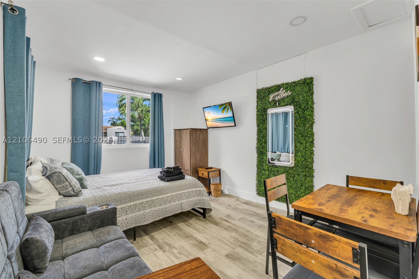 3840 NW 12th St, Miami FL 33126
