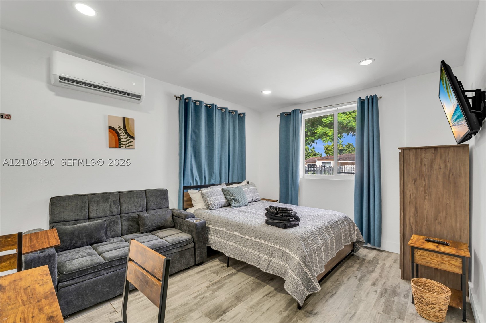 3840 NW 12th St, Miami FL 33126