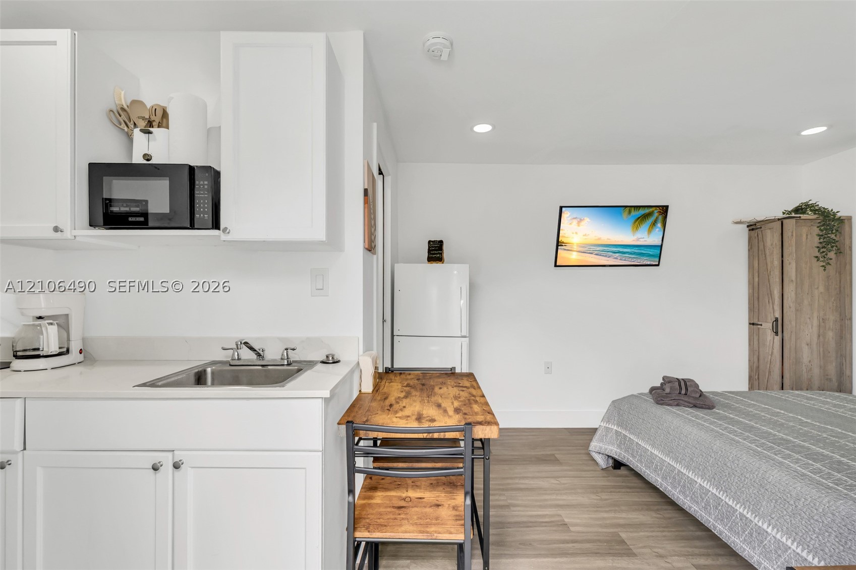 3840 NW 12th St, Miami FL 33126