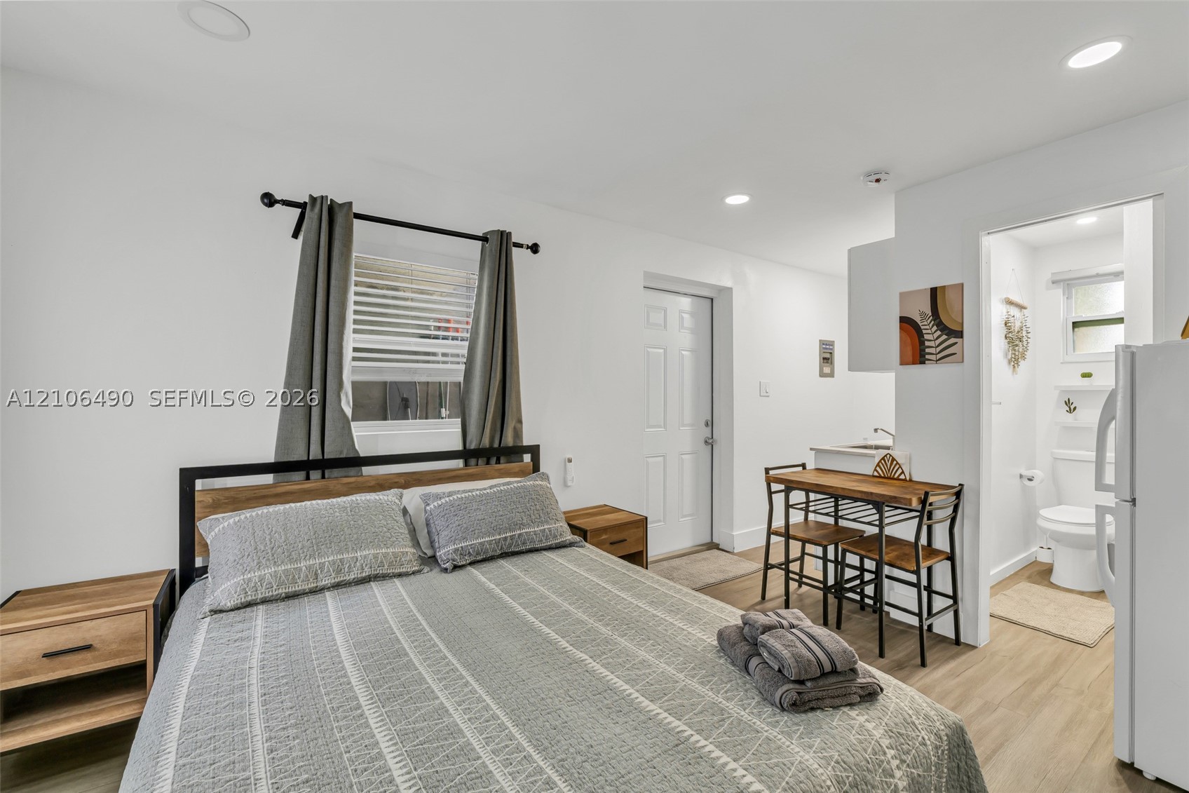 3840 NW 12th St, Miami FL 33126