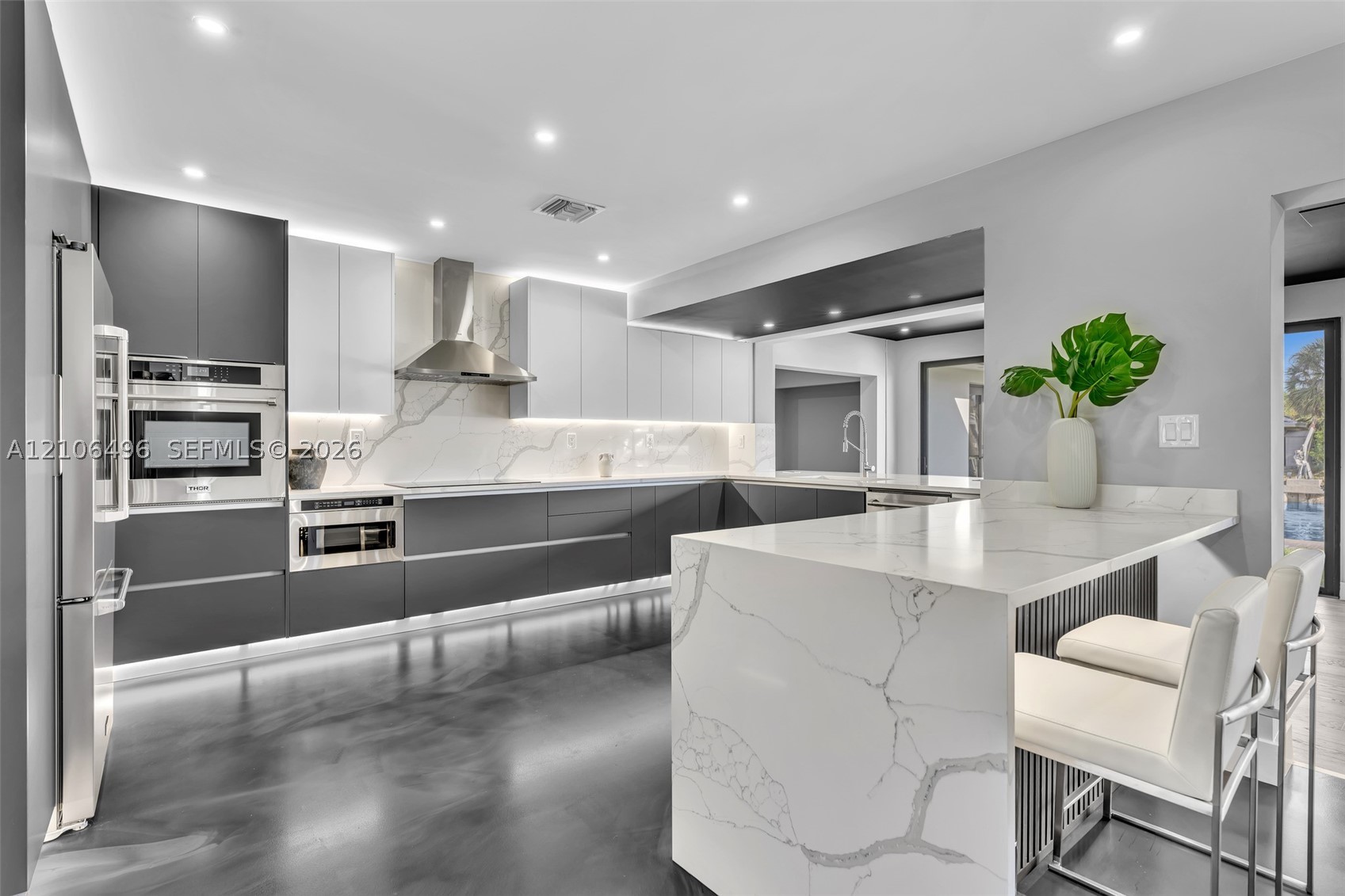 1170 Fairview Ln, Singer Island FL 33404