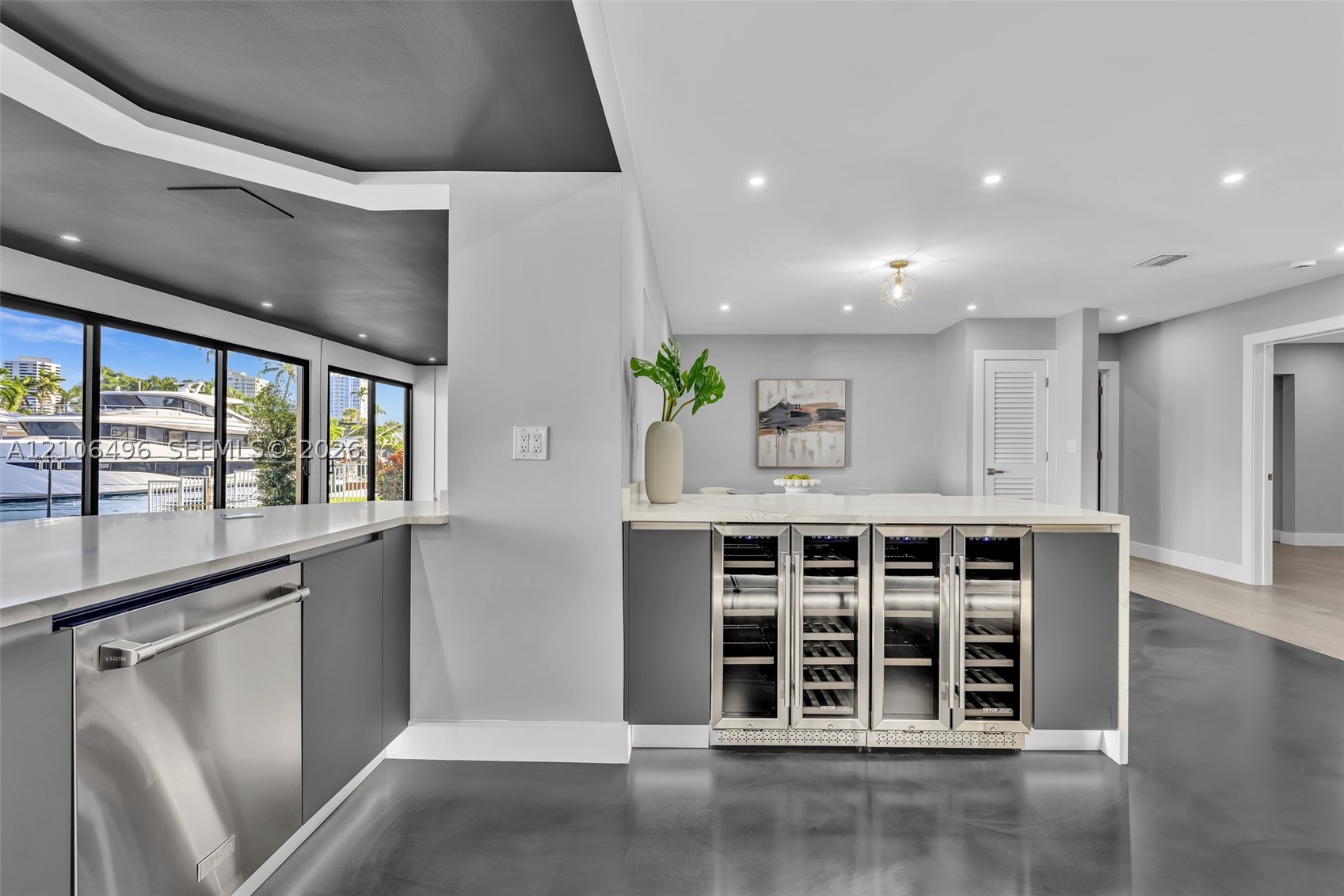 1170 Fairview Ln, Singer Island FL 33404