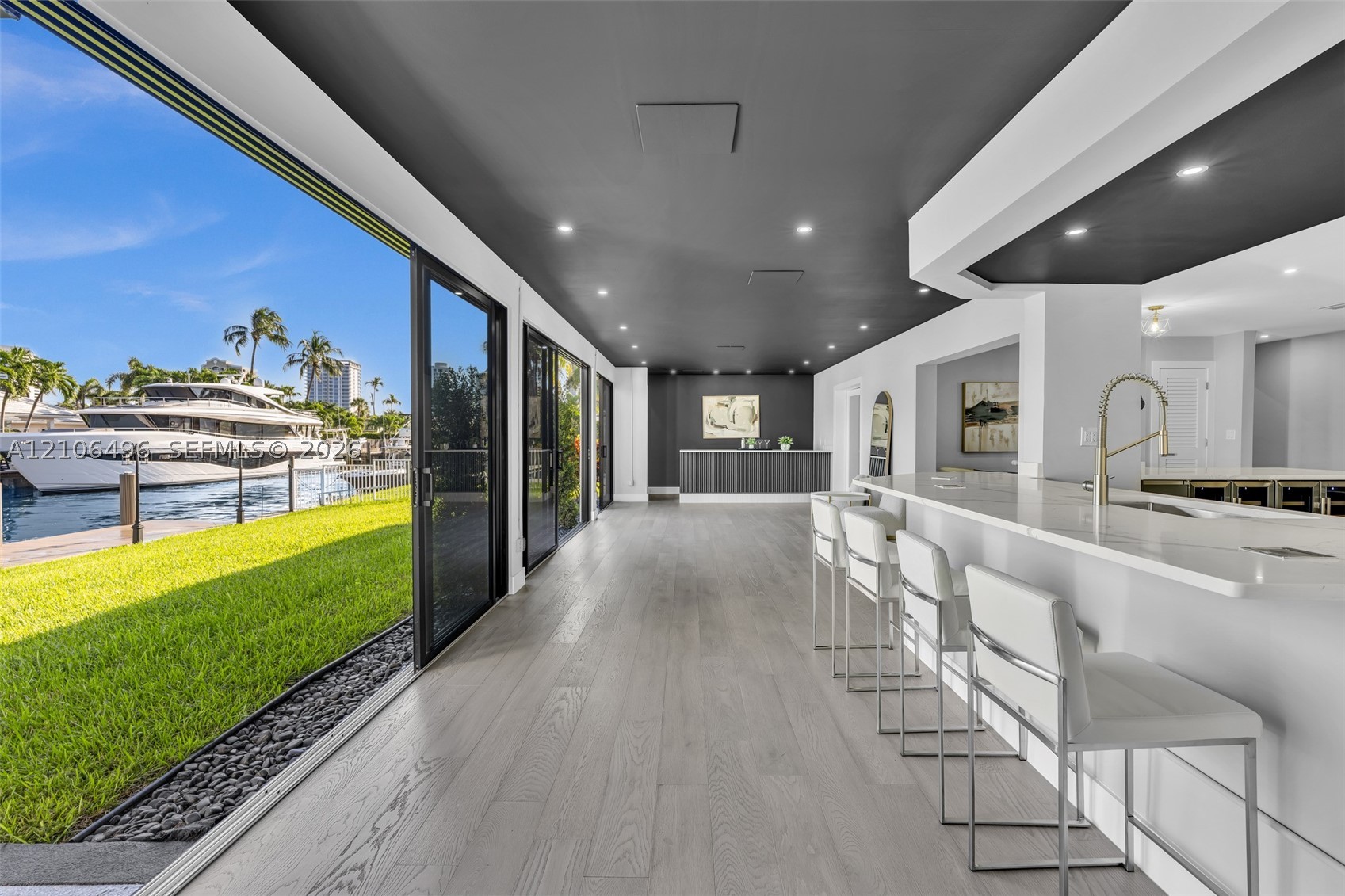 1170 Fairview Ln, Singer Island FL 33404