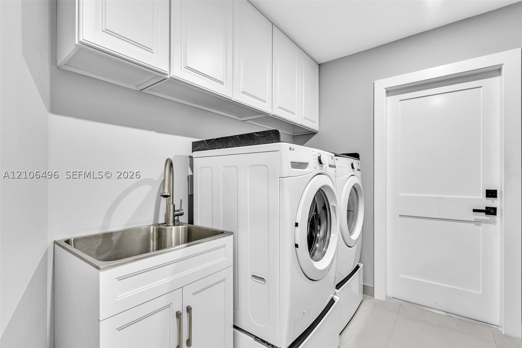 1170 Fairview Ln, Singer Island FL 33404
