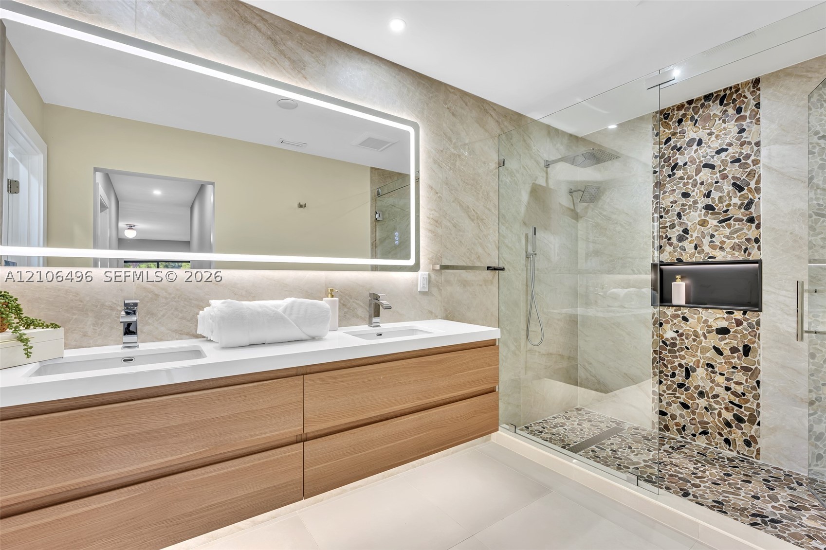 1170 Fairview Ln, Singer Island FL 33404