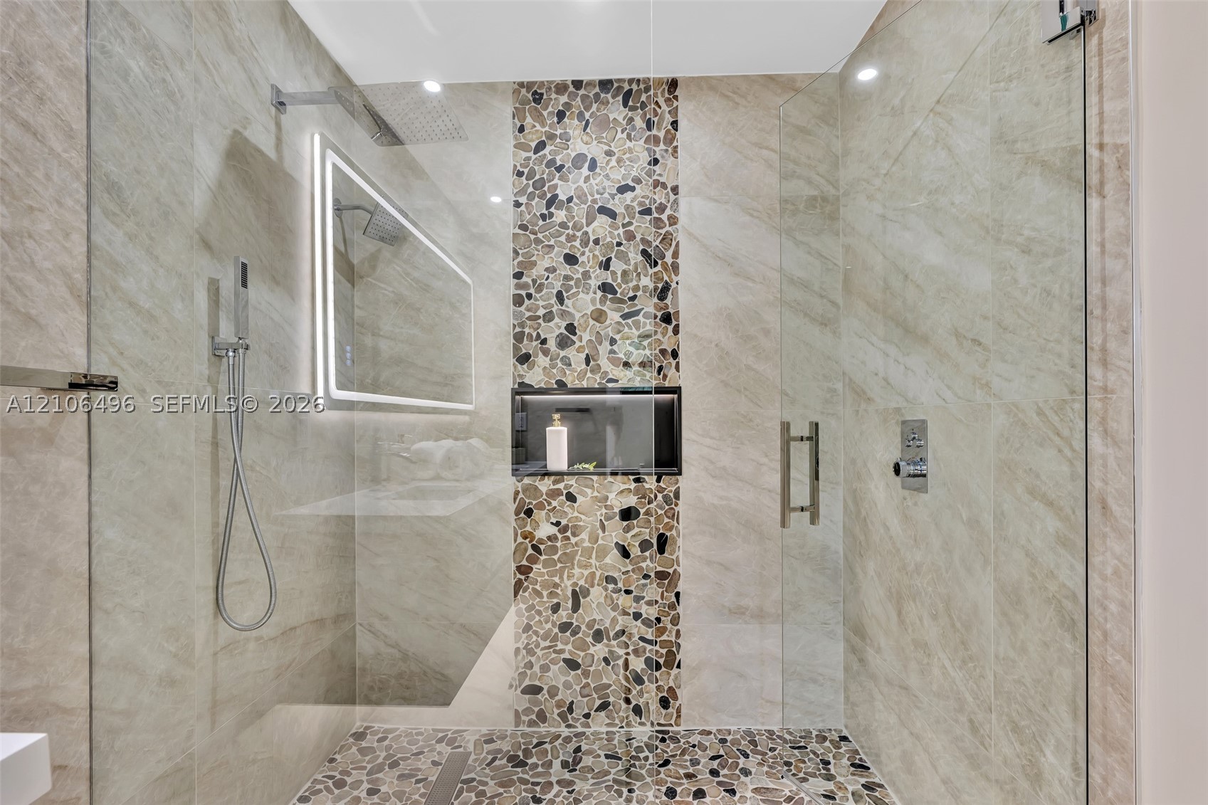 1170 Fairview Ln, Singer Island FL 33404