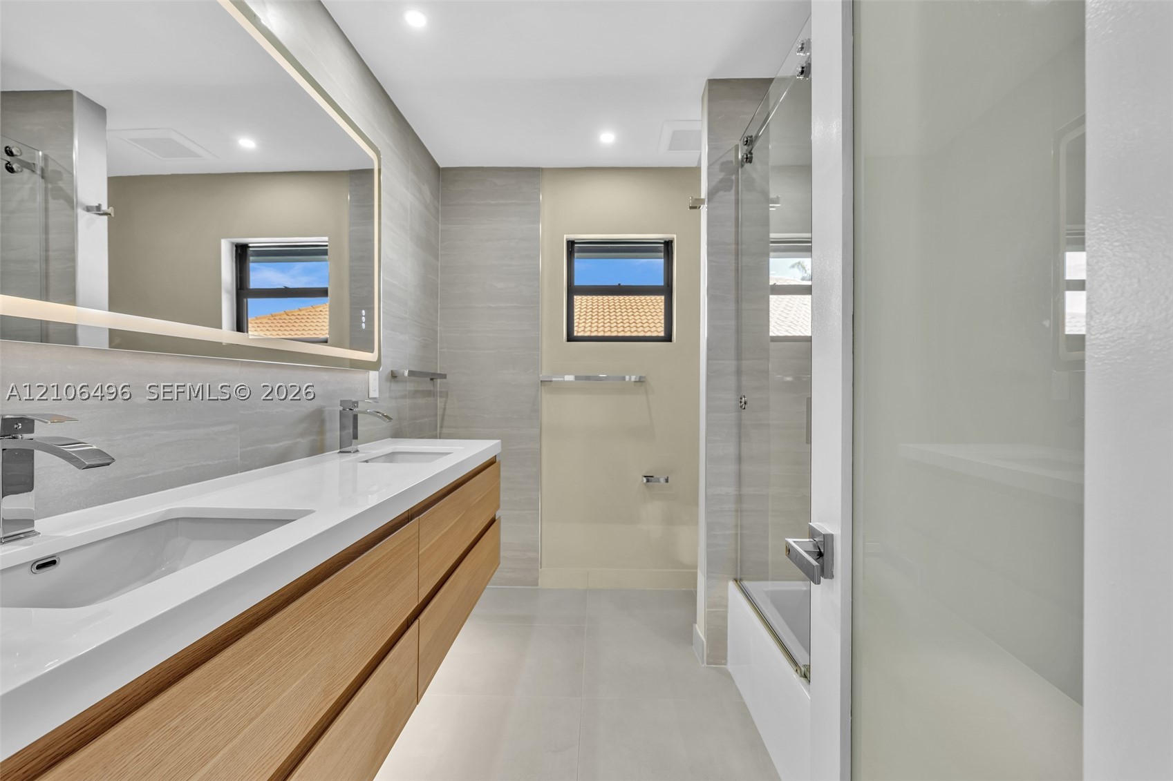 1170 Fairview Ln, Singer Island FL 33404
