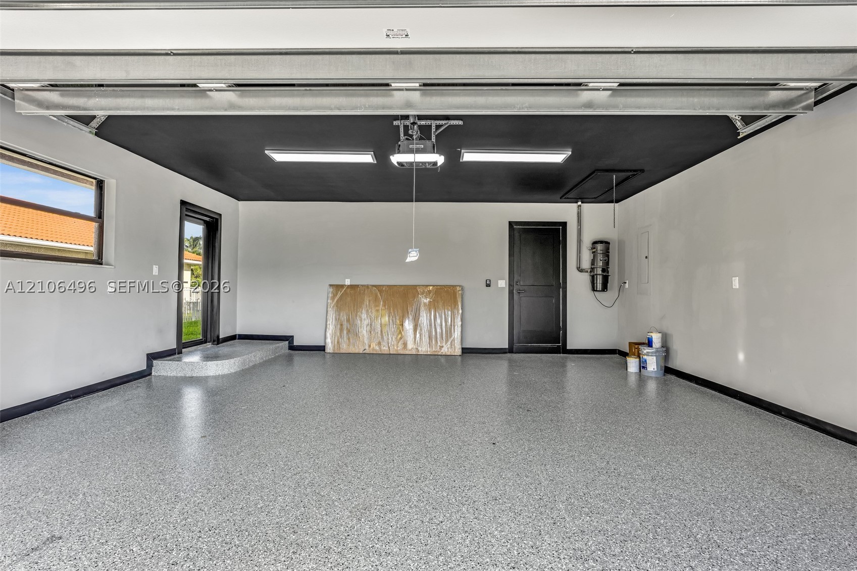 1170 Fairview Ln, Singer Island FL 33404