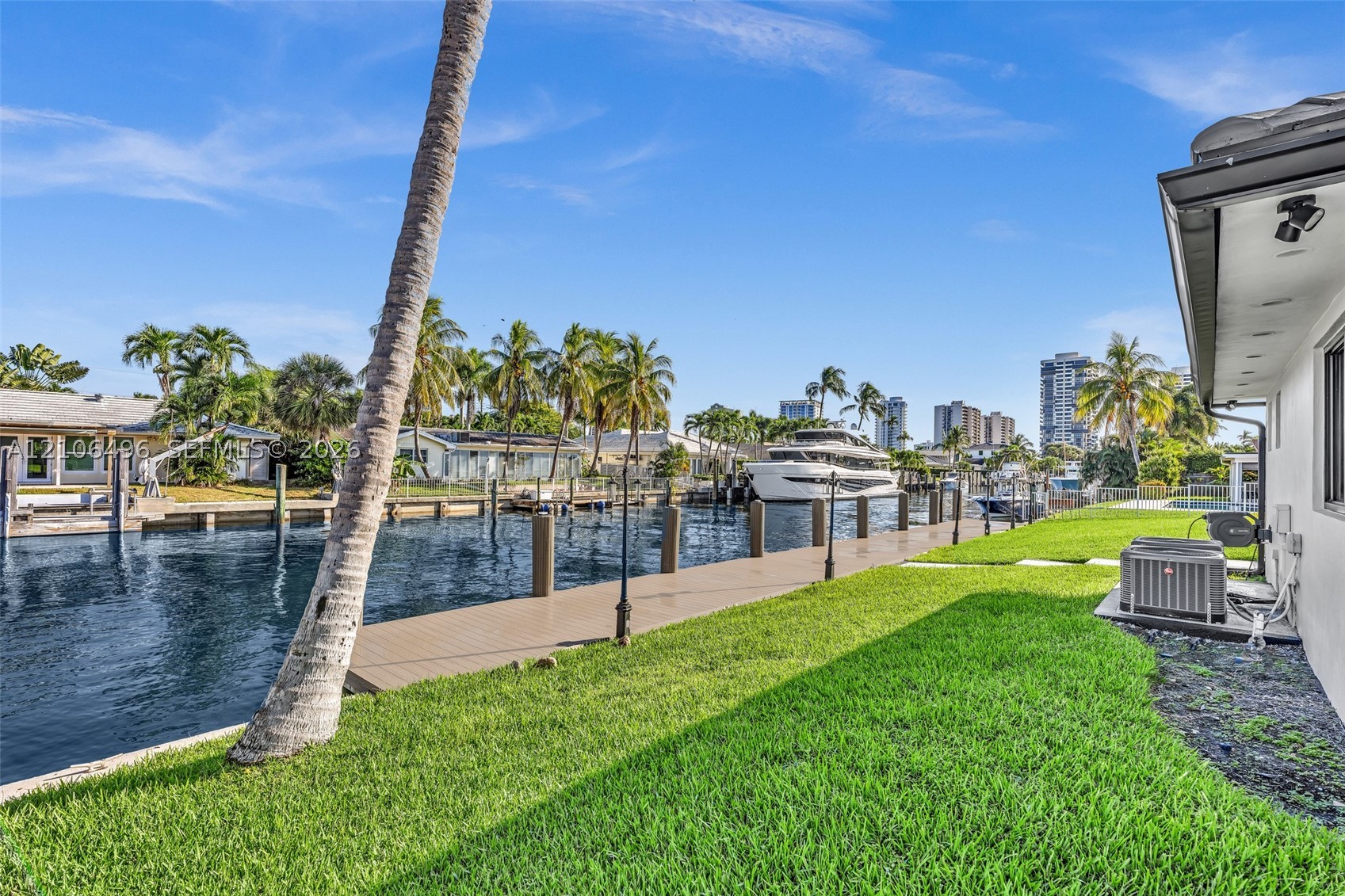 1170 Fairview Ln, Singer Island FL 33404