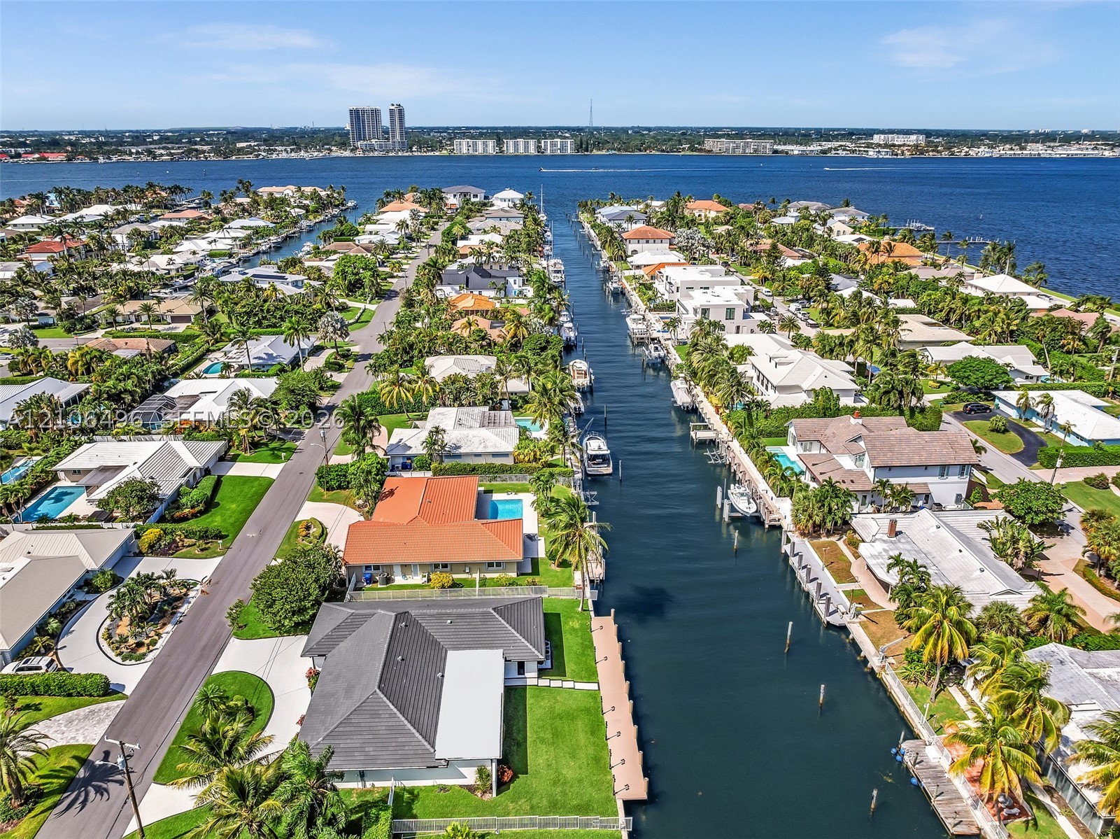 1170 Fairview Ln, Singer Island FL 33404