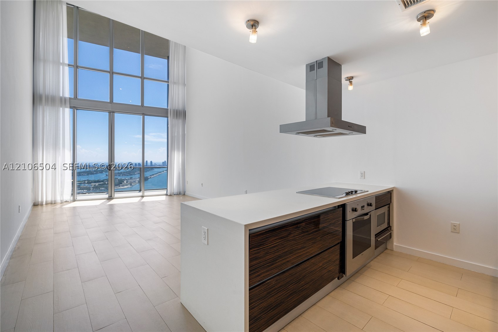1100 Biscayne Blvd #4306, Miami FL 33132