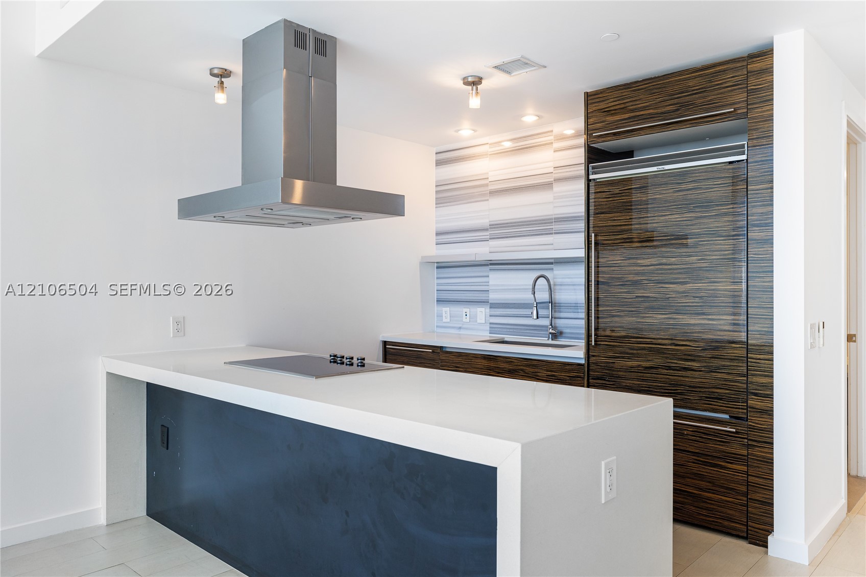 1100 Biscayne Blvd #4306, Miami FL 33132