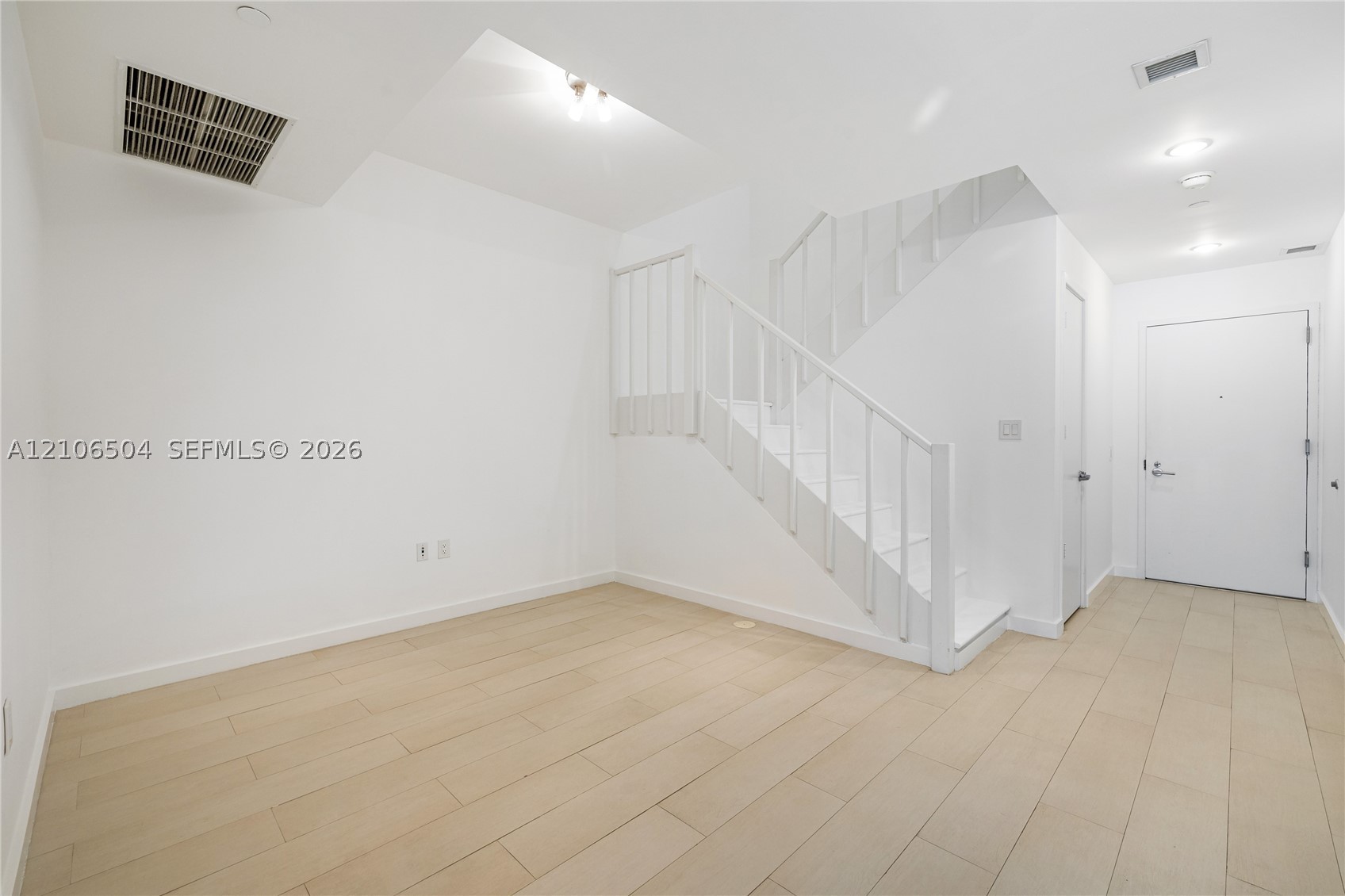 1100 Biscayne Blvd #4306, Miami FL 33132
