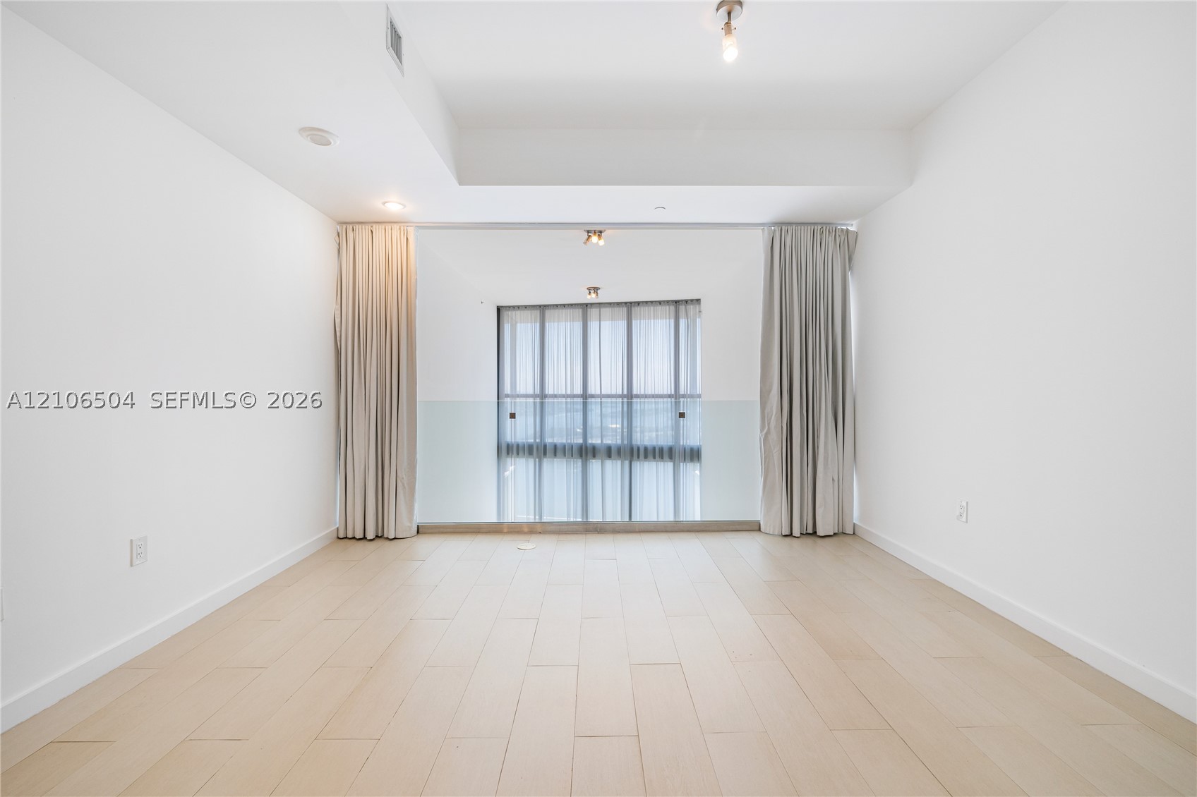 1100 Biscayne Blvd #4306, Miami FL 33132