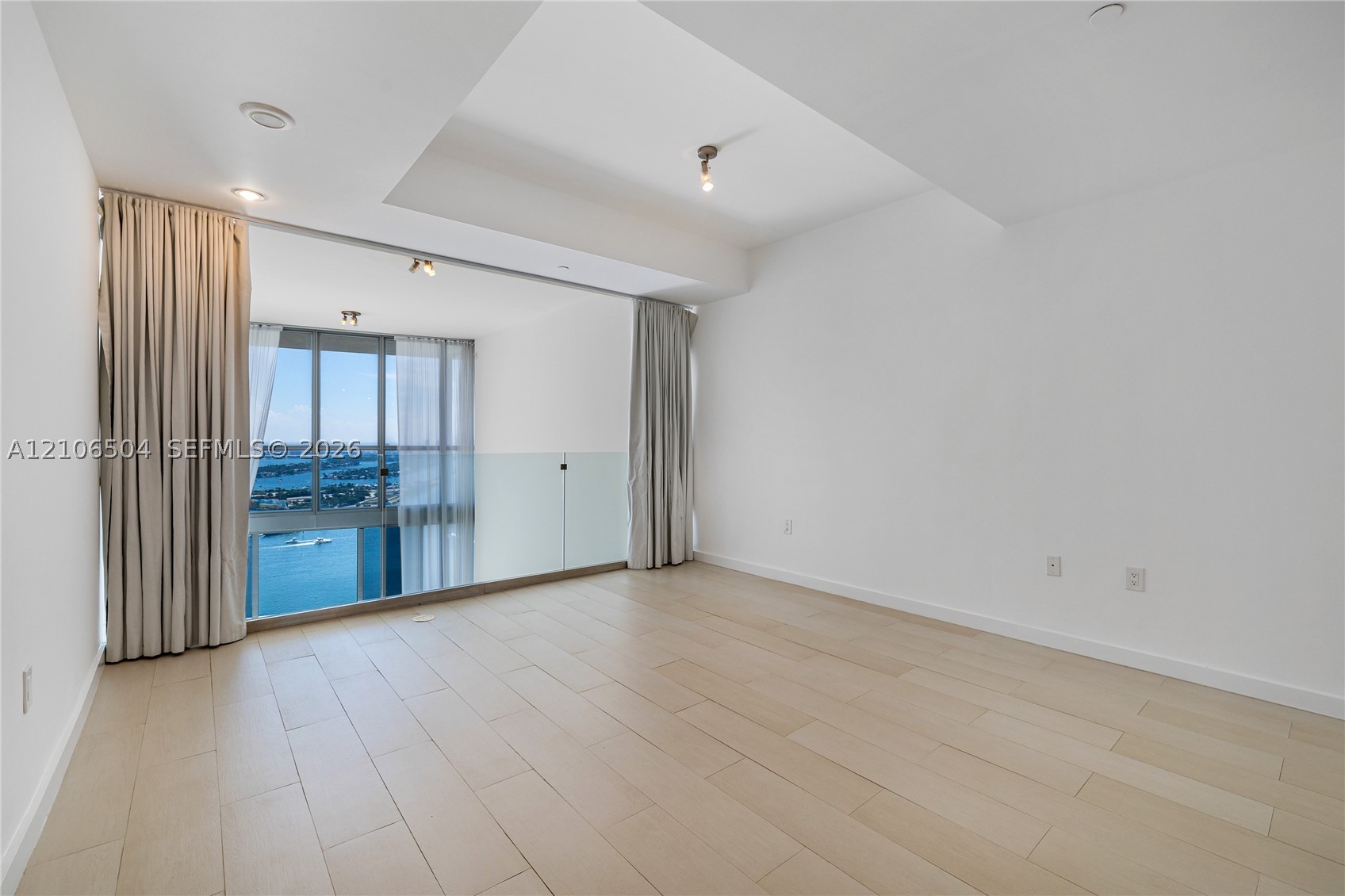 1100 Biscayne Blvd #4306, Miami FL 33132