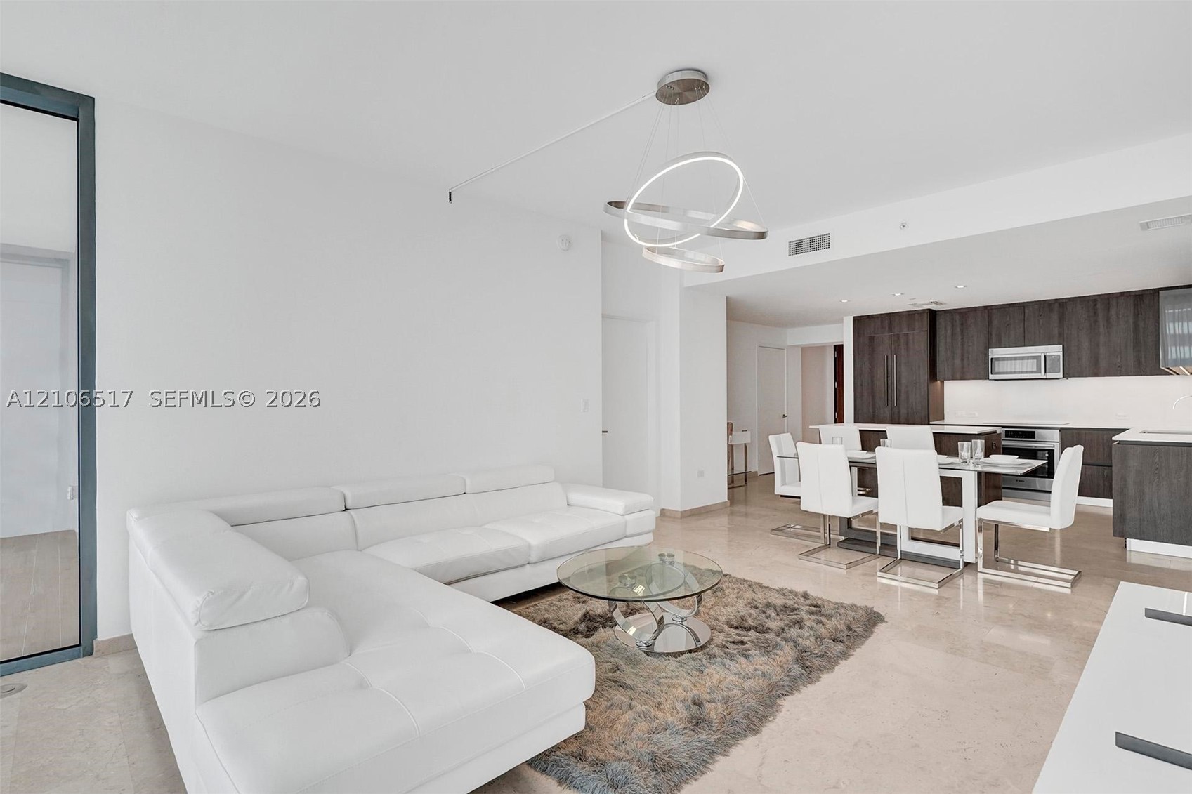 88 SW 7th St #910, Miami FL 33130
