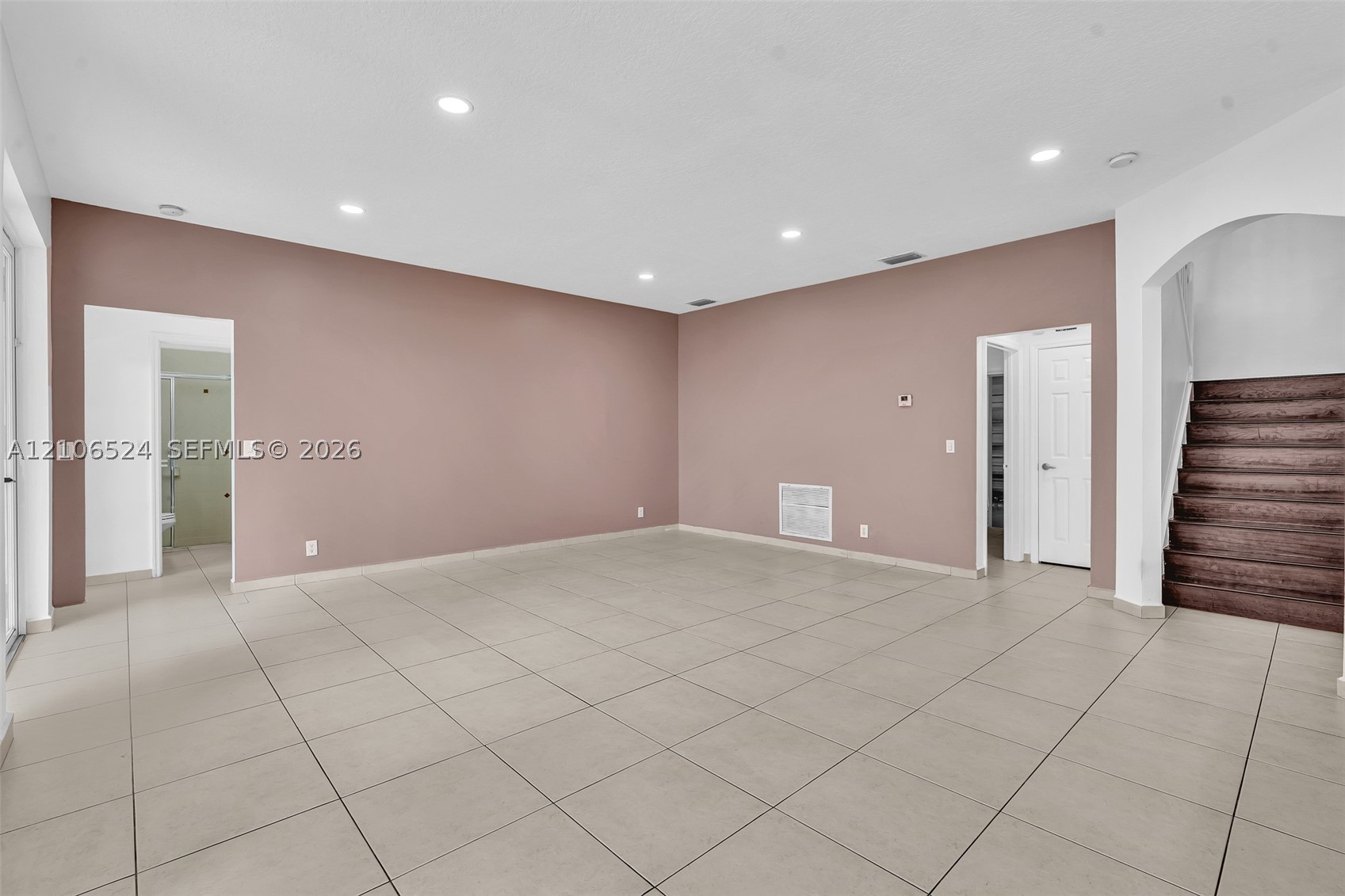 2048 NW 126th Ave, Pembroke Pines FL 33028