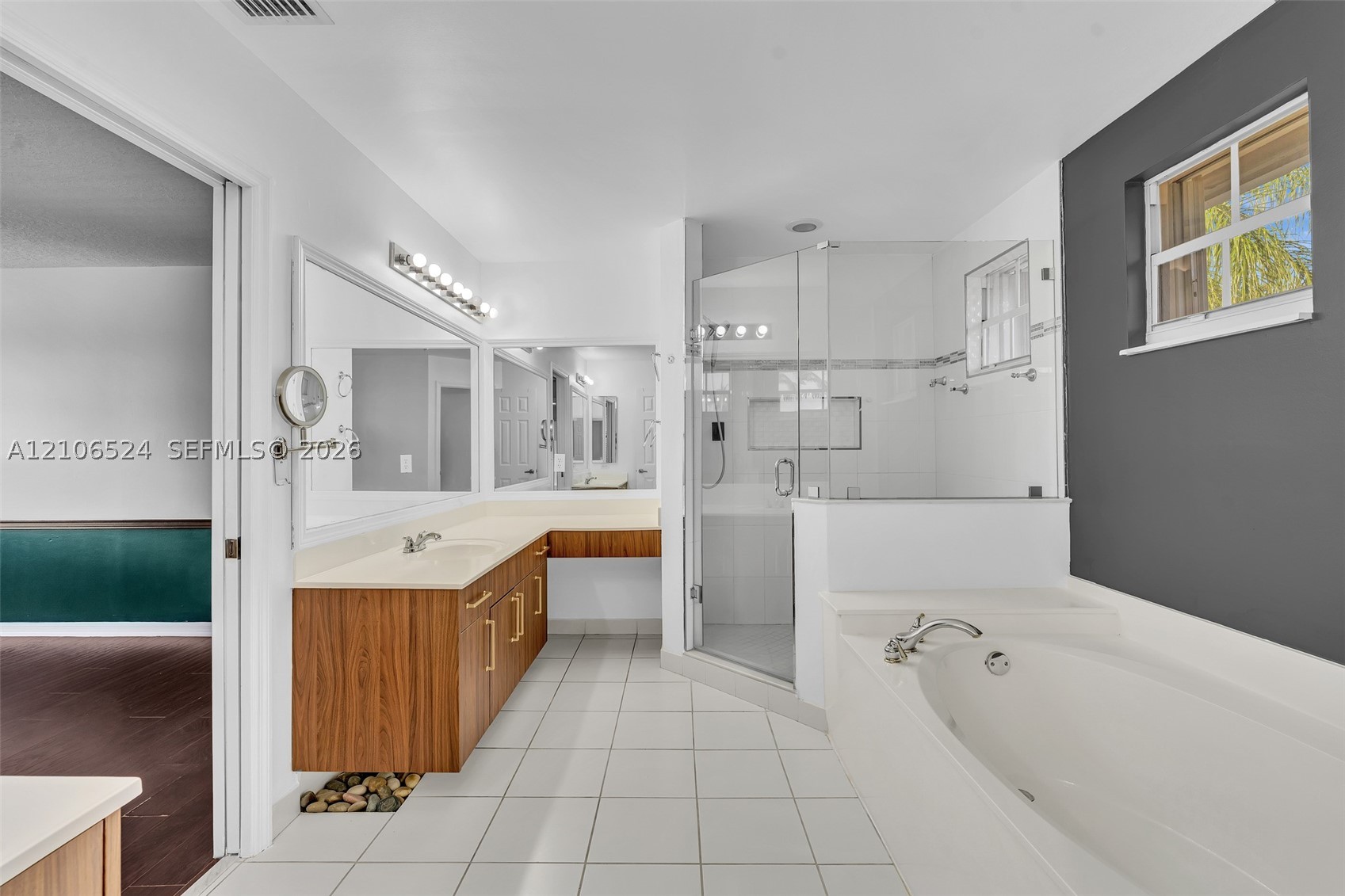 2048 NW 126th Ave, Pembroke Pines FL 33028