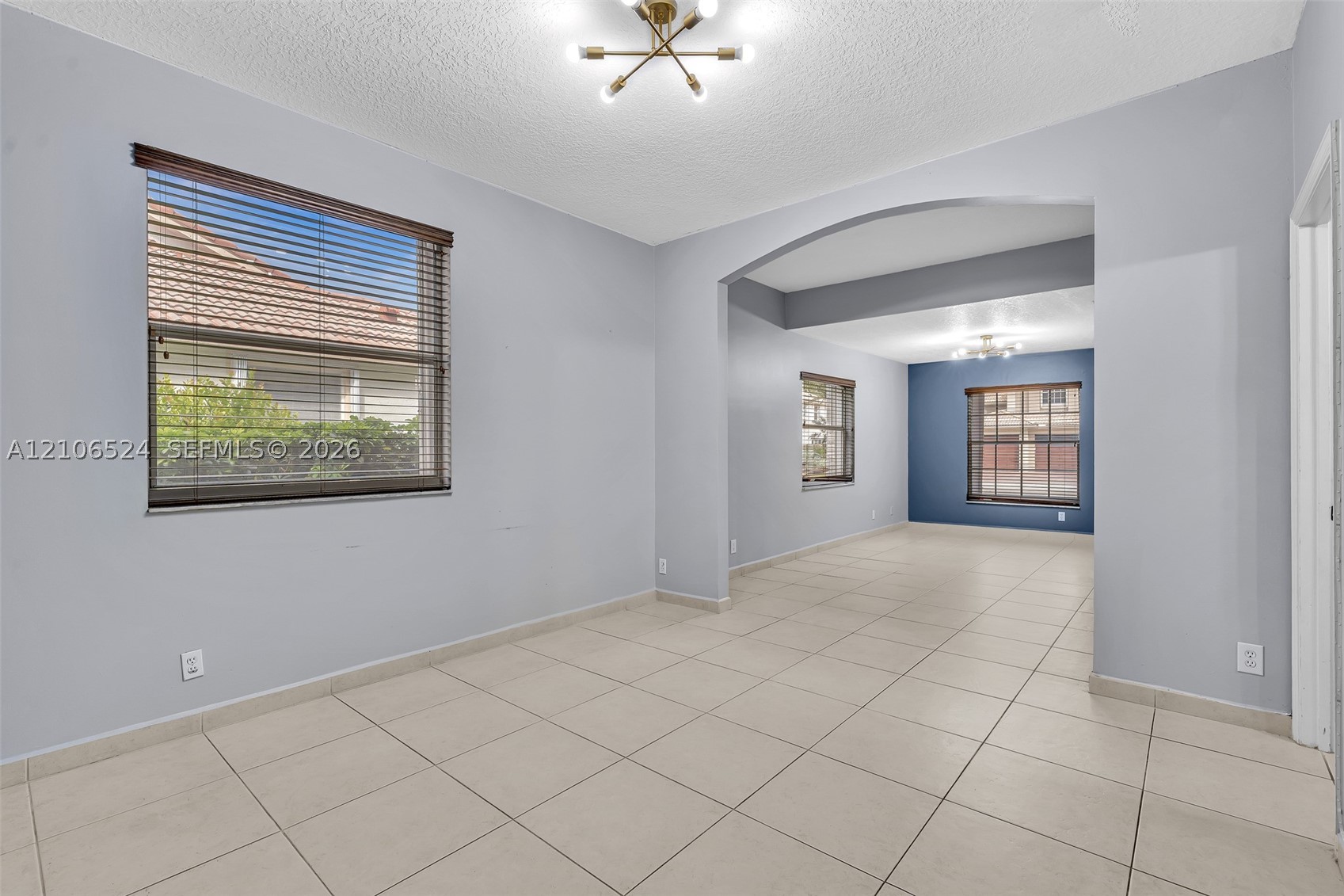 2048 NW 126th Ave, Pembroke Pines FL 33028