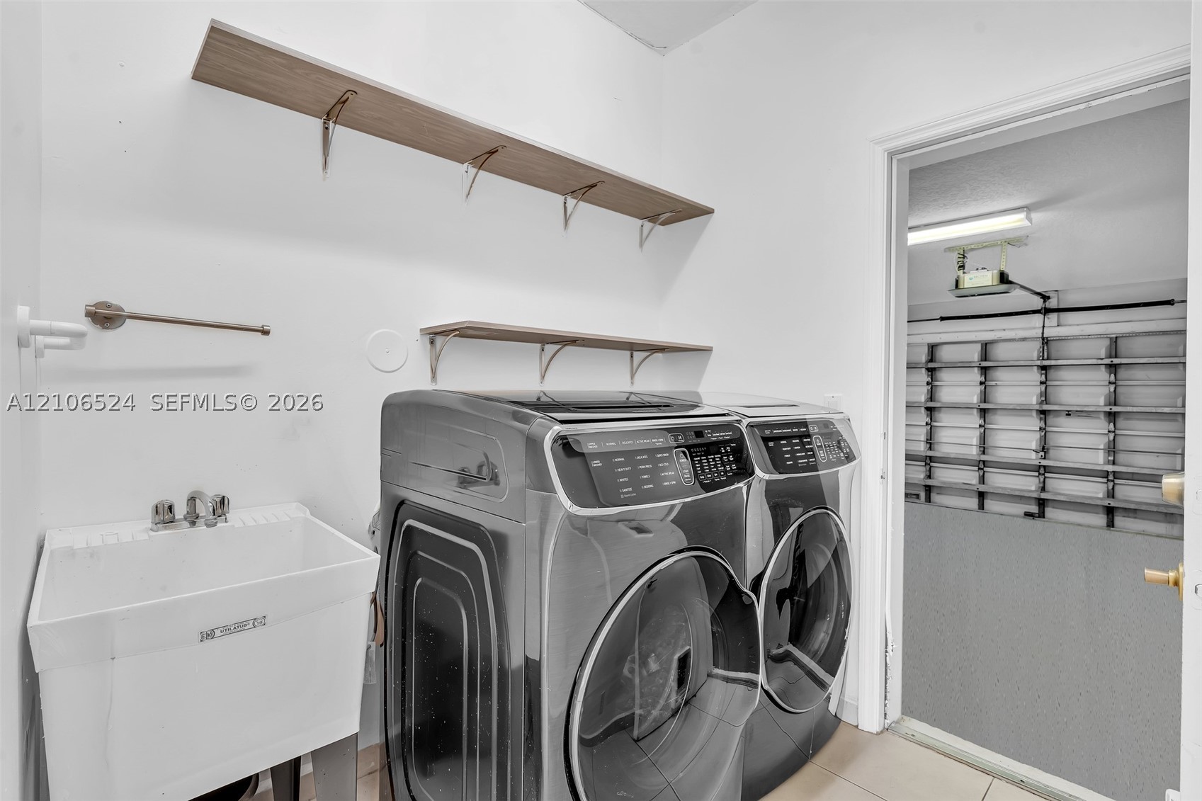 2048 NW 126th Ave, Pembroke Pines FL 33028