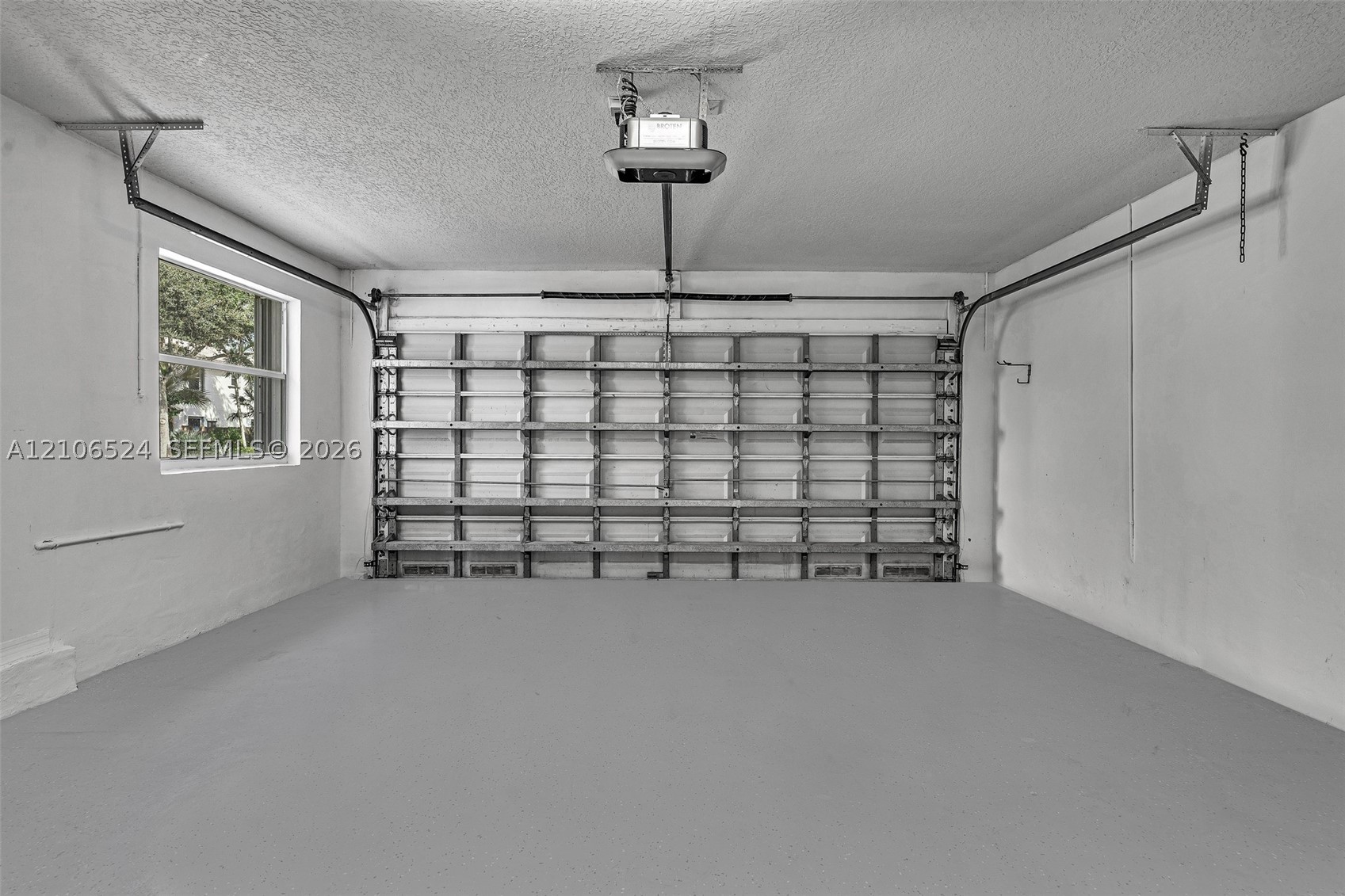2048 NW 126th Ave, Pembroke Pines FL 33028