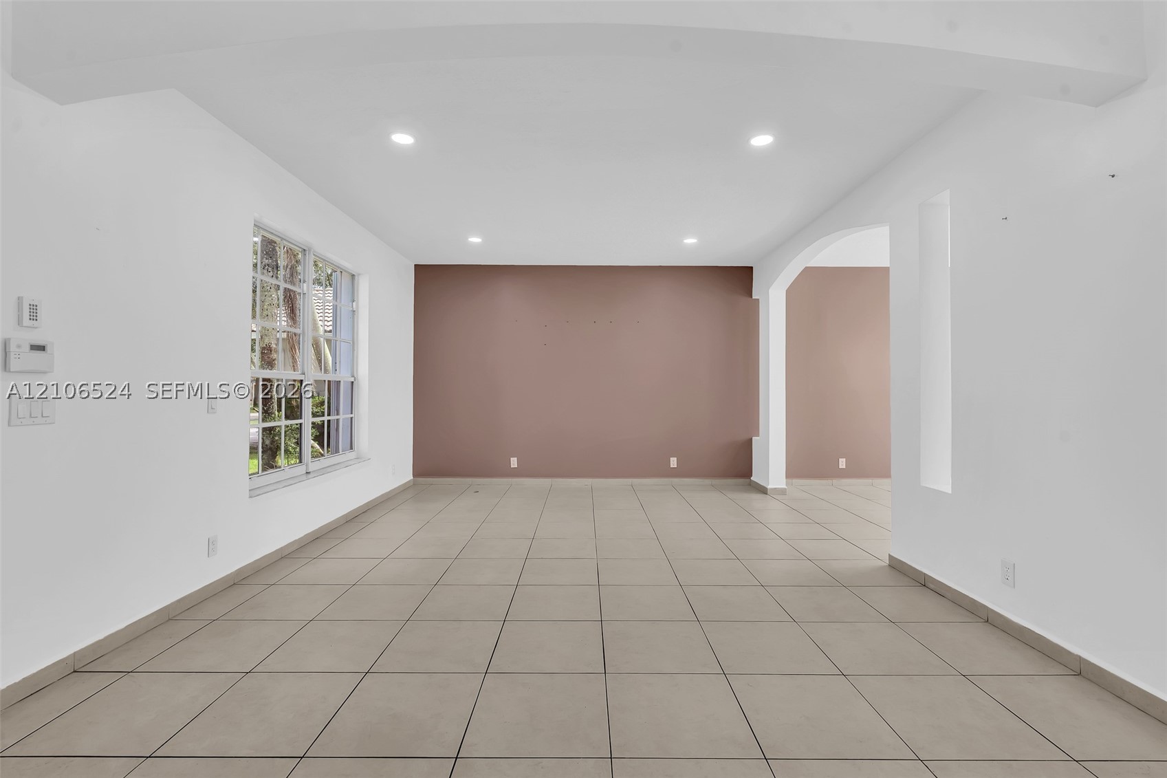 2048 NW 126th Ave, Pembroke Pines FL 33028