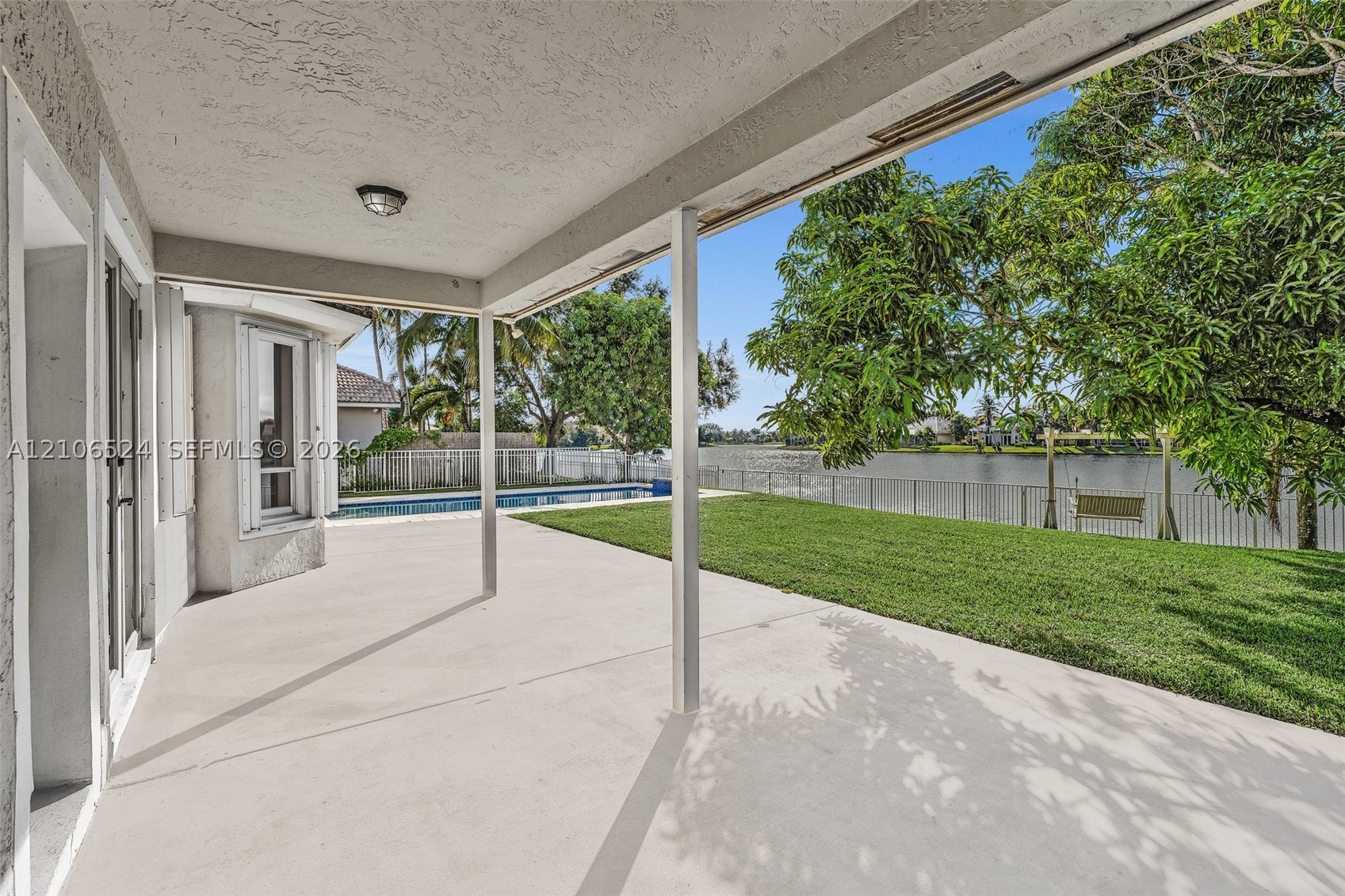 2048 NW 126th Ave, Pembroke Pines FL 33028