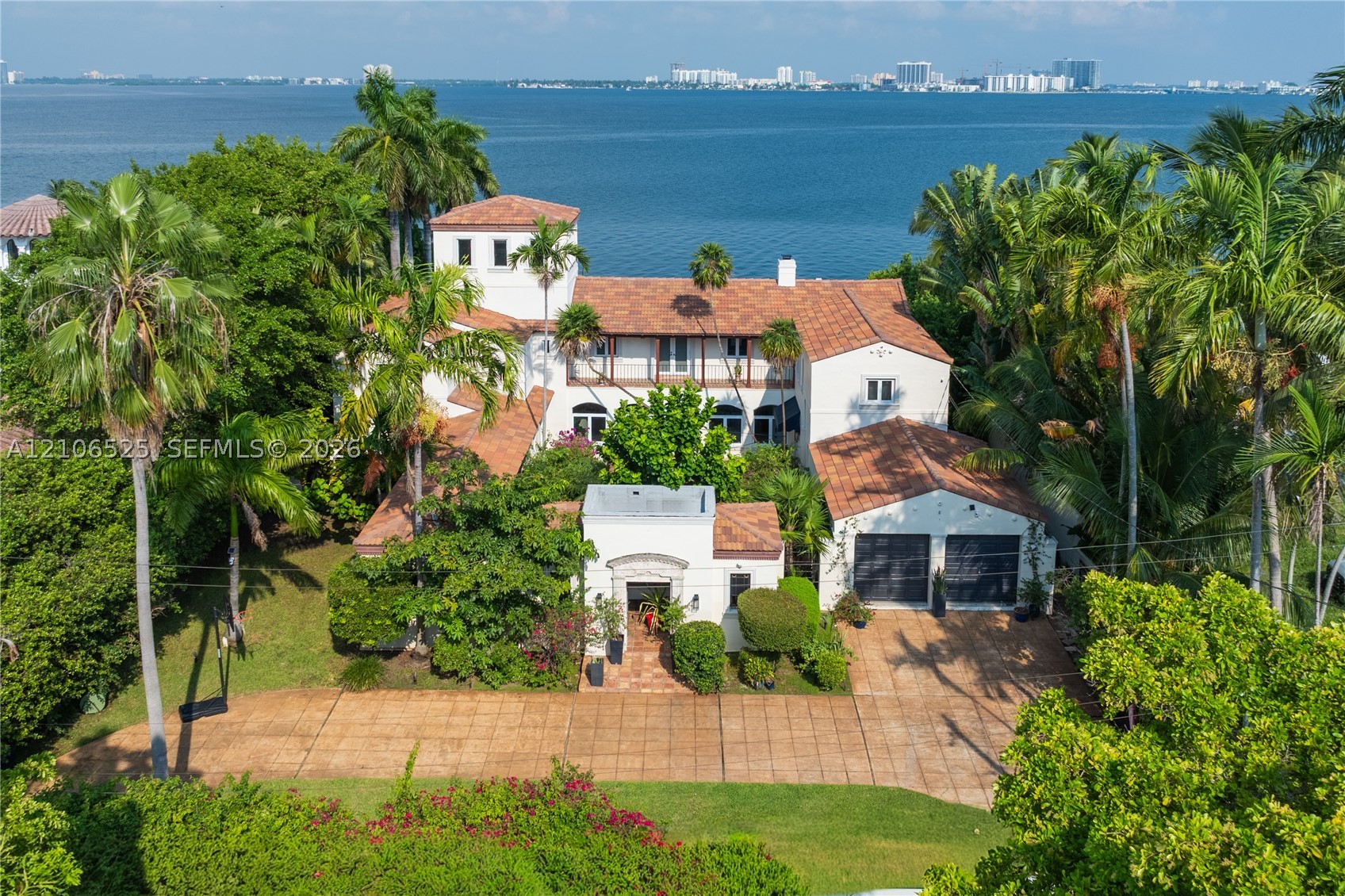 4760 N Bay Rd, Miami Beach FL 33140