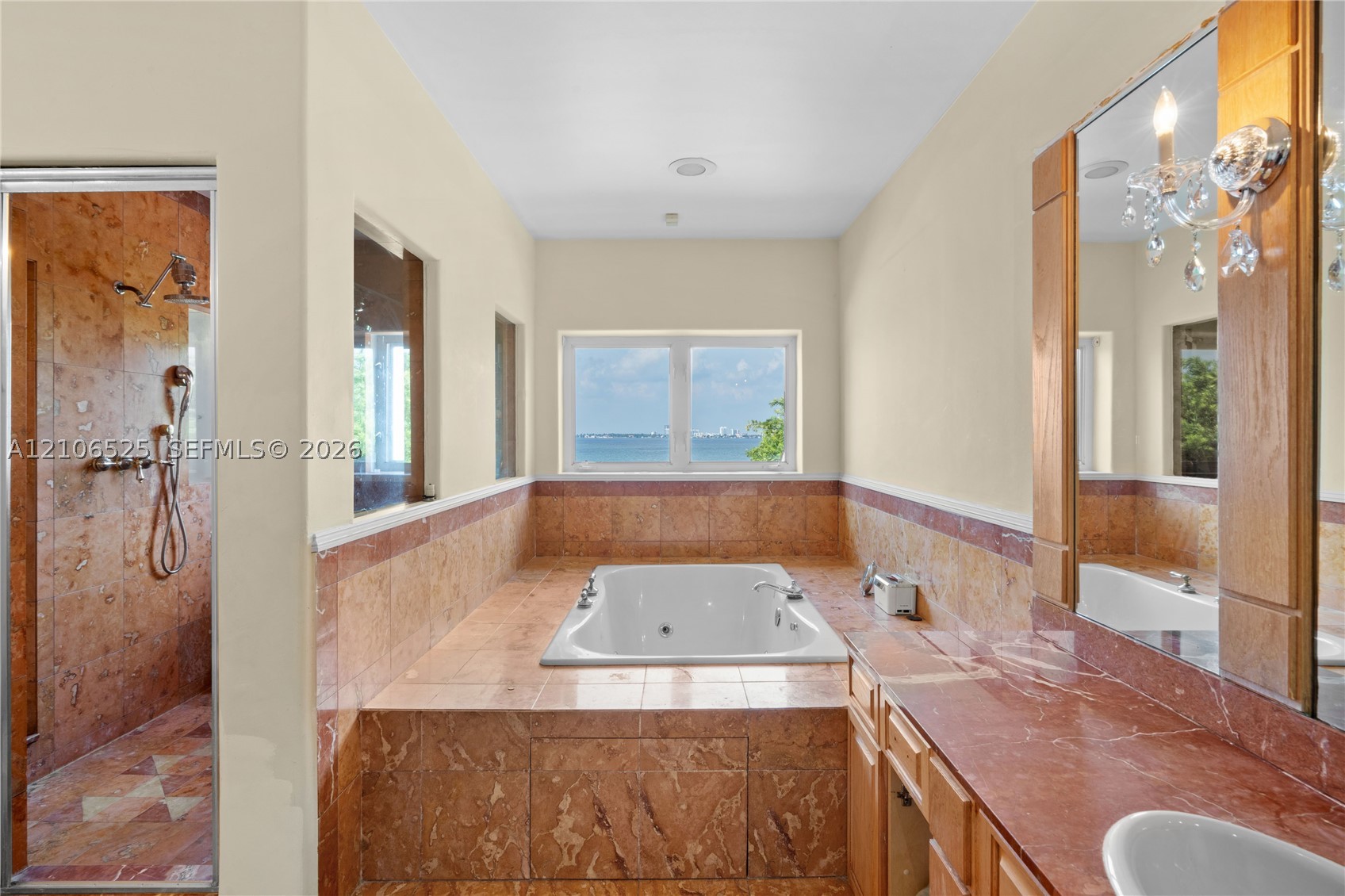 4760 N Bay Rd, Miami Beach FL 33140