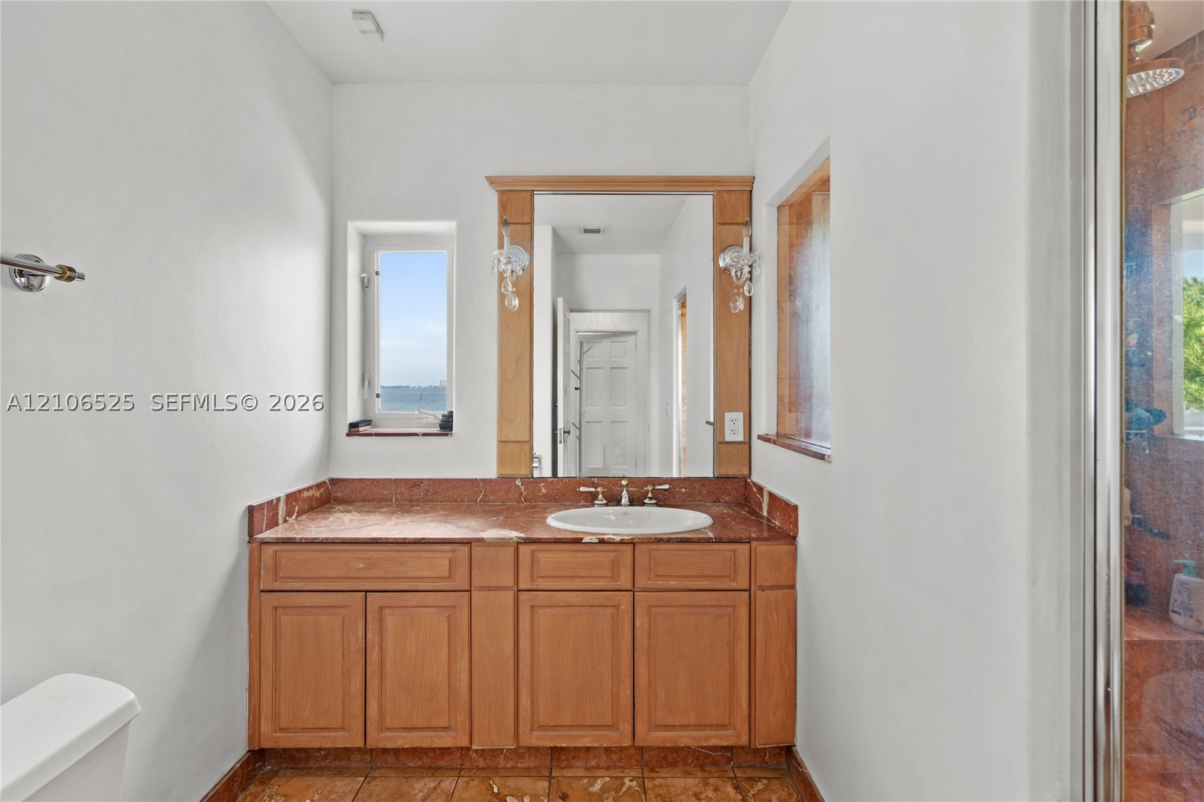 4760 N Bay Rd, Miami Beach FL 33140