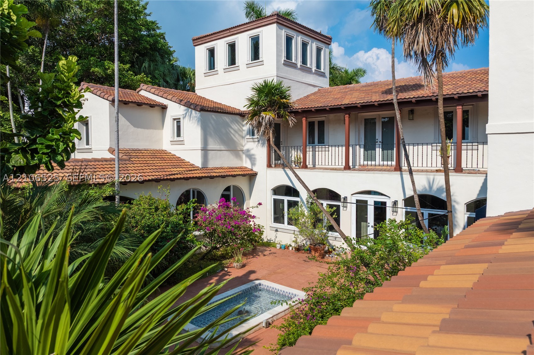 4760 N Bay Rd, Miami Beach FL 33140