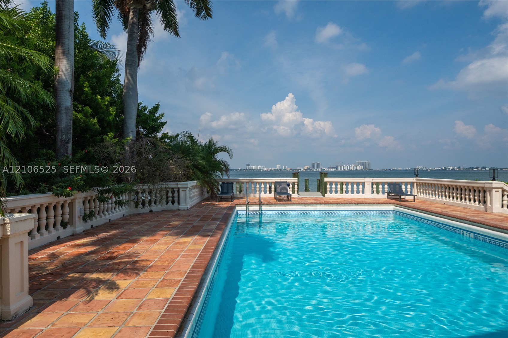 4760 N Bay Rd, Miami Beach FL 33140