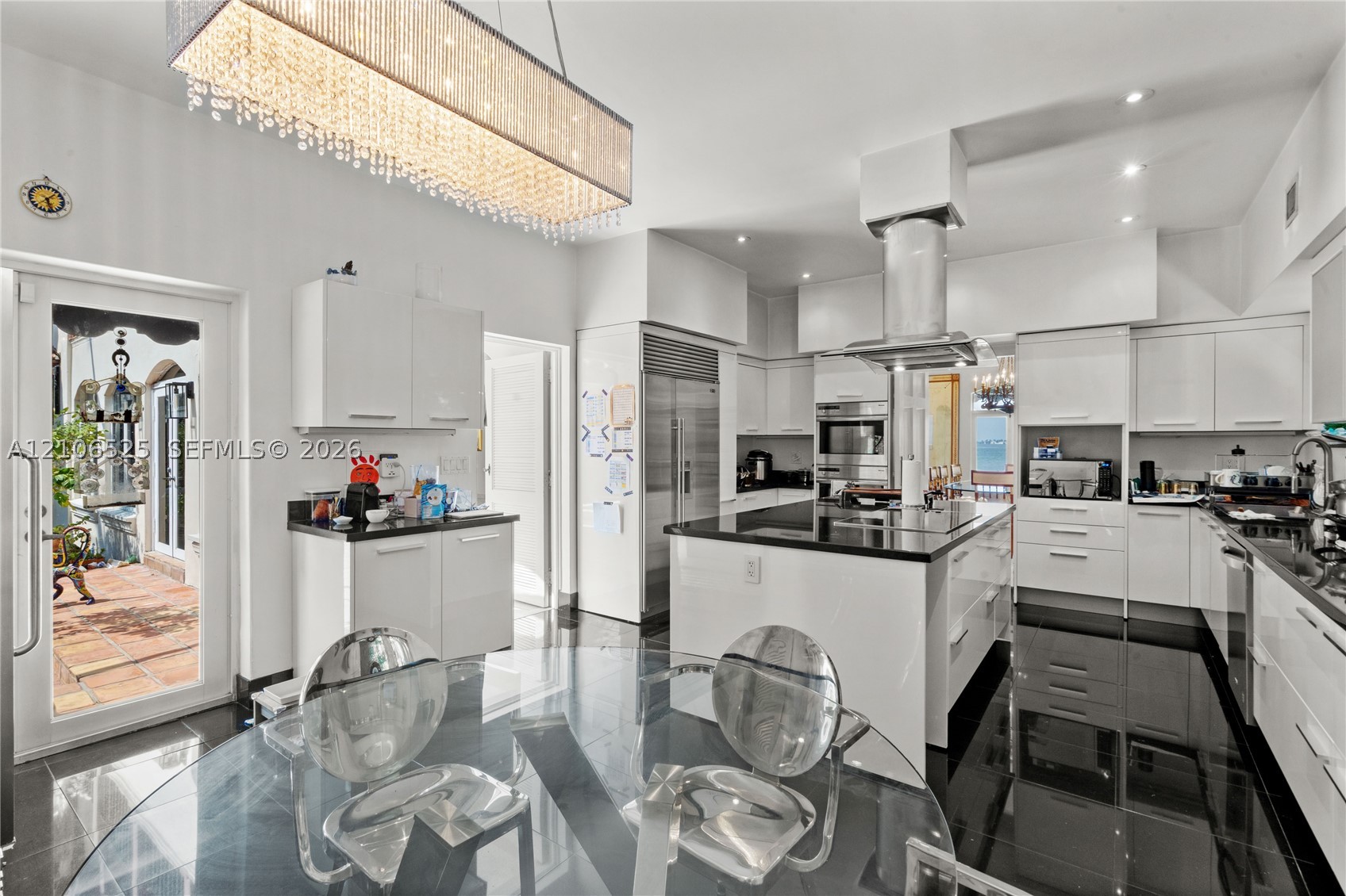 4760 N Bay Rd, Miami Beach FL 33140