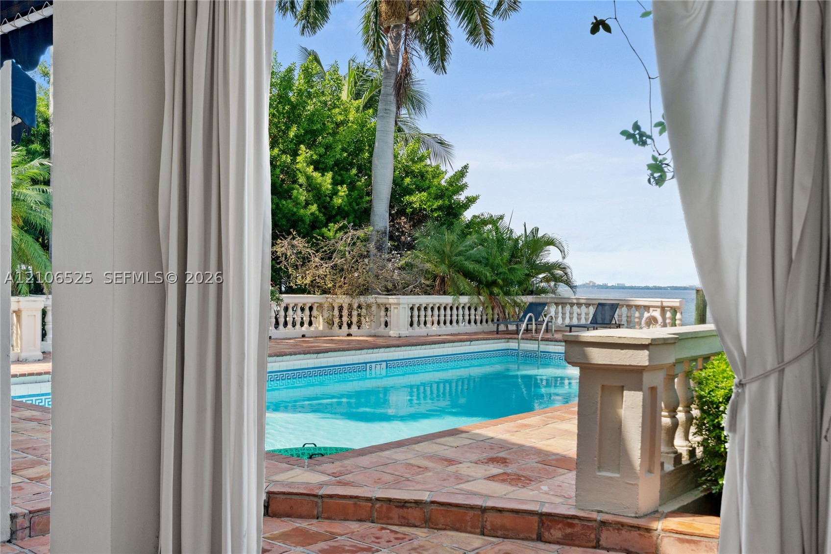 4760 N Bay Rd, Miami Beach FL 33140