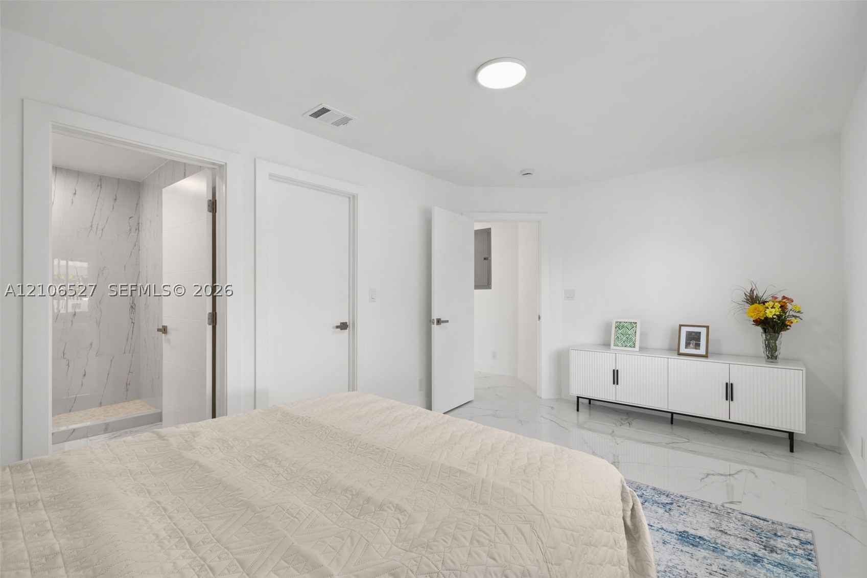 253 SW 4th St #1, Dania Beach FL 33004
