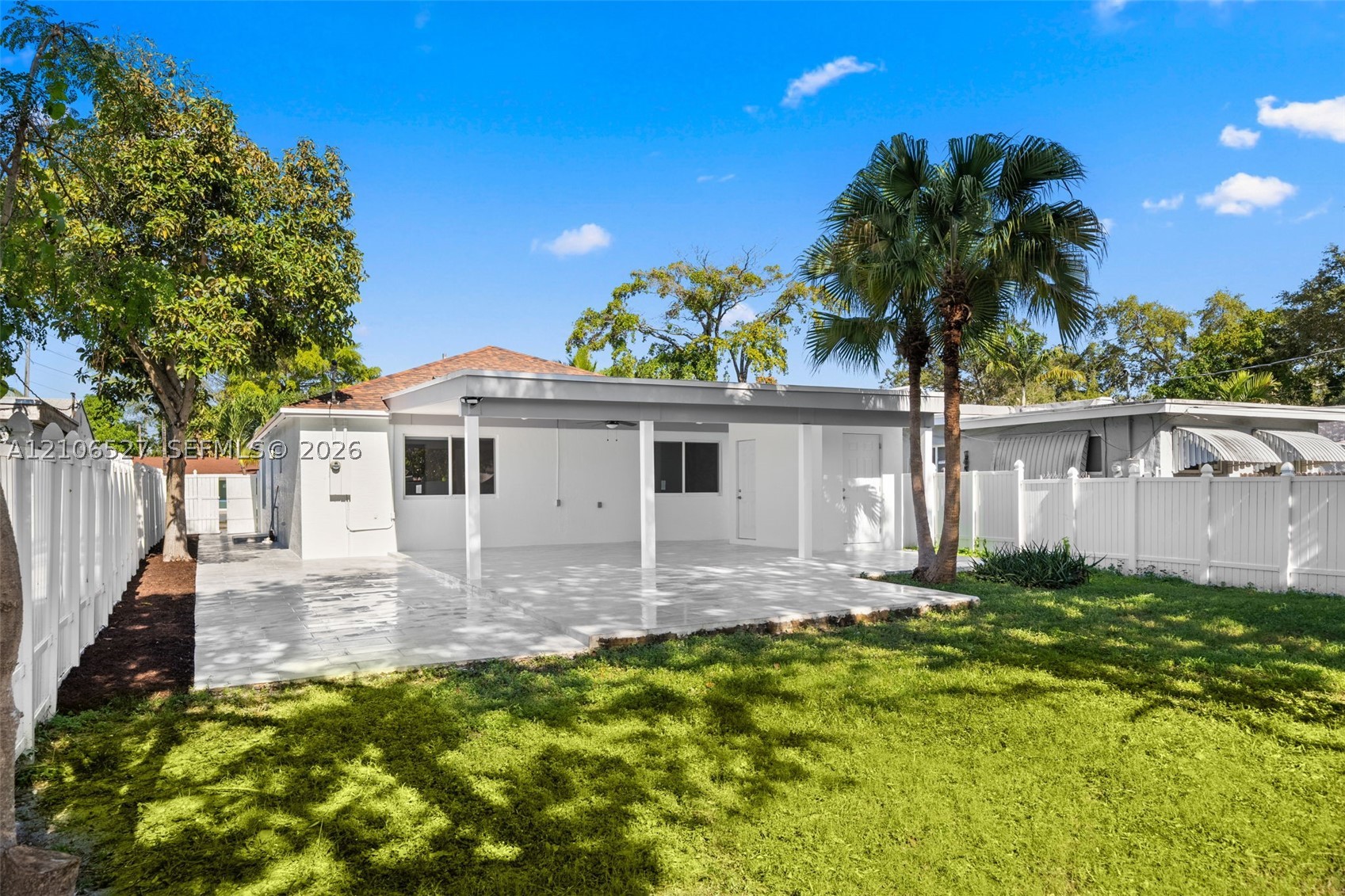253 SW 4th St #1, Dania Beach FL 33004