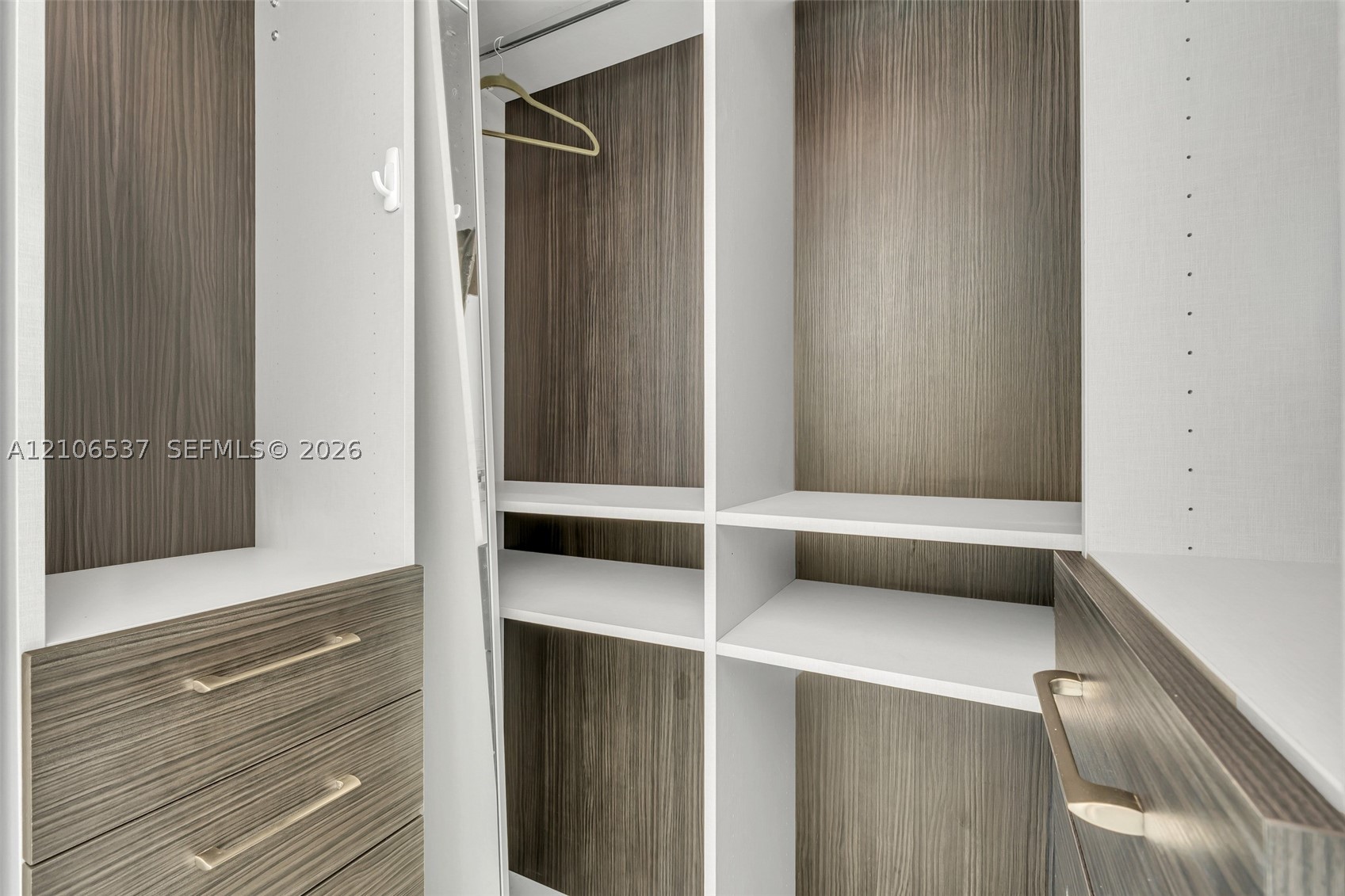 465 Brickell Ave #5203, Miami FL 33131