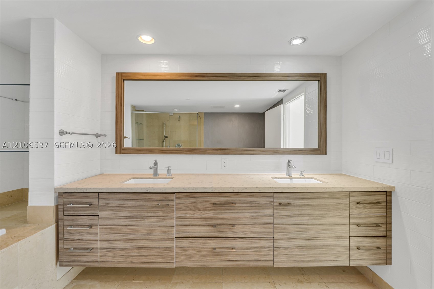 465 Brickell Ave #5203, Miami FL 33131