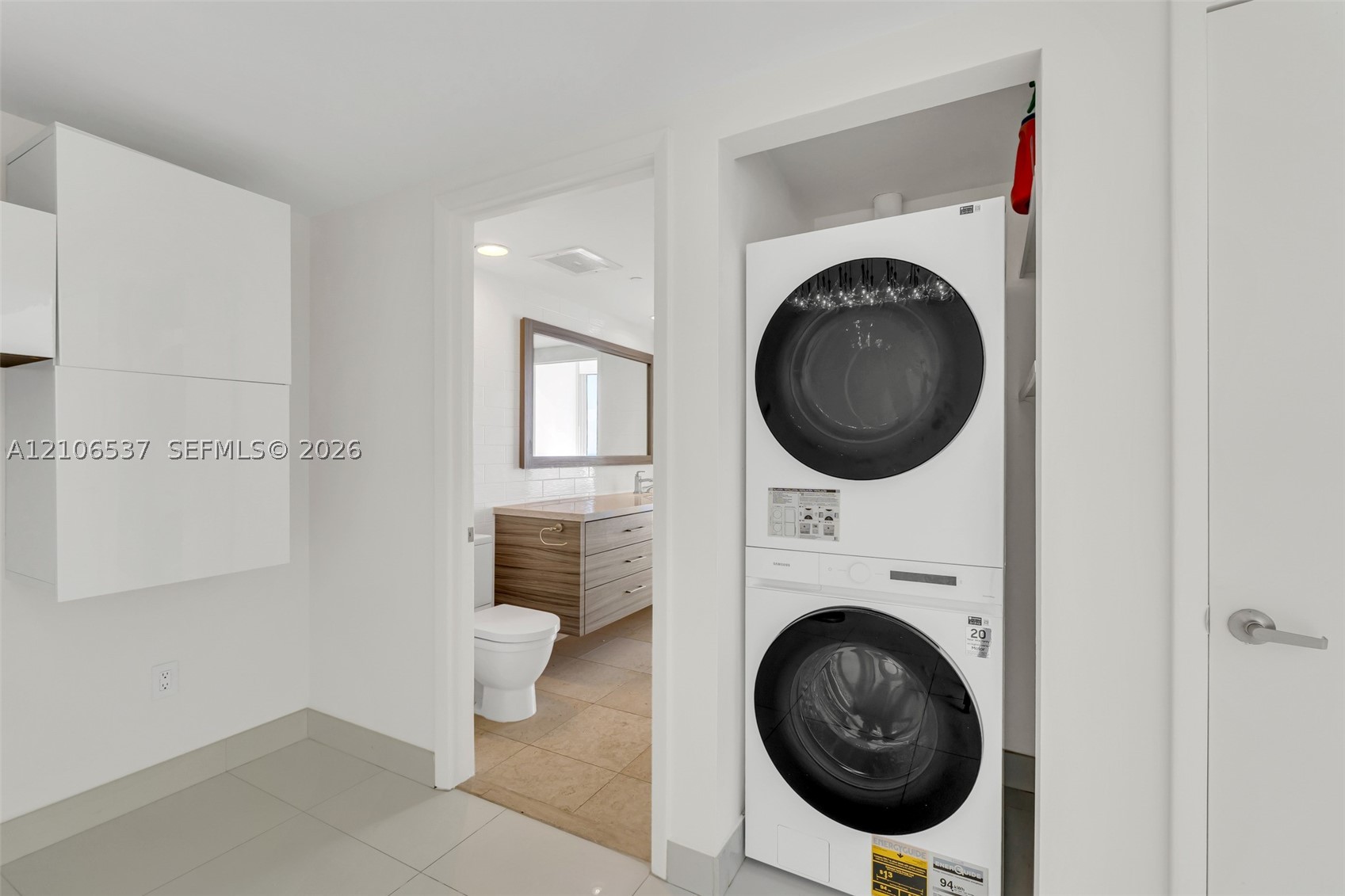 465 Brickell Ave #5203, Miami FL 33131