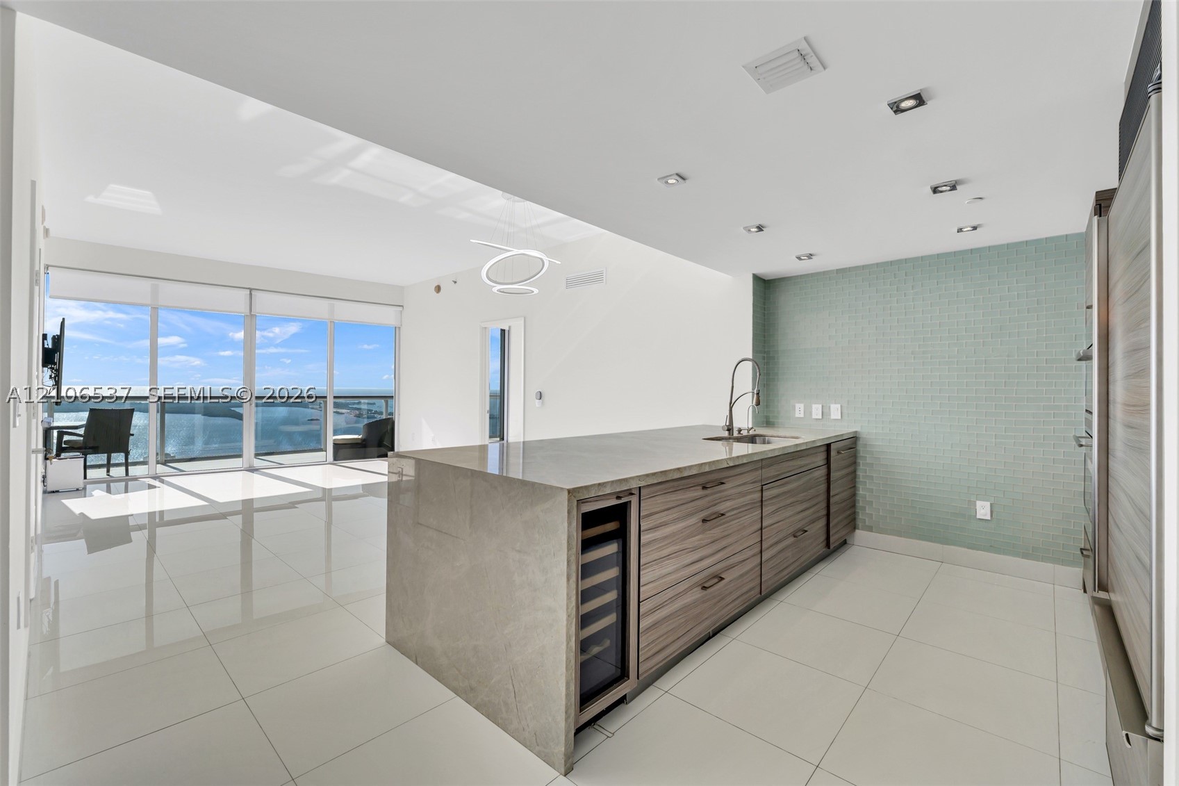465 Brickell Ave #5203, Miami FL 33131